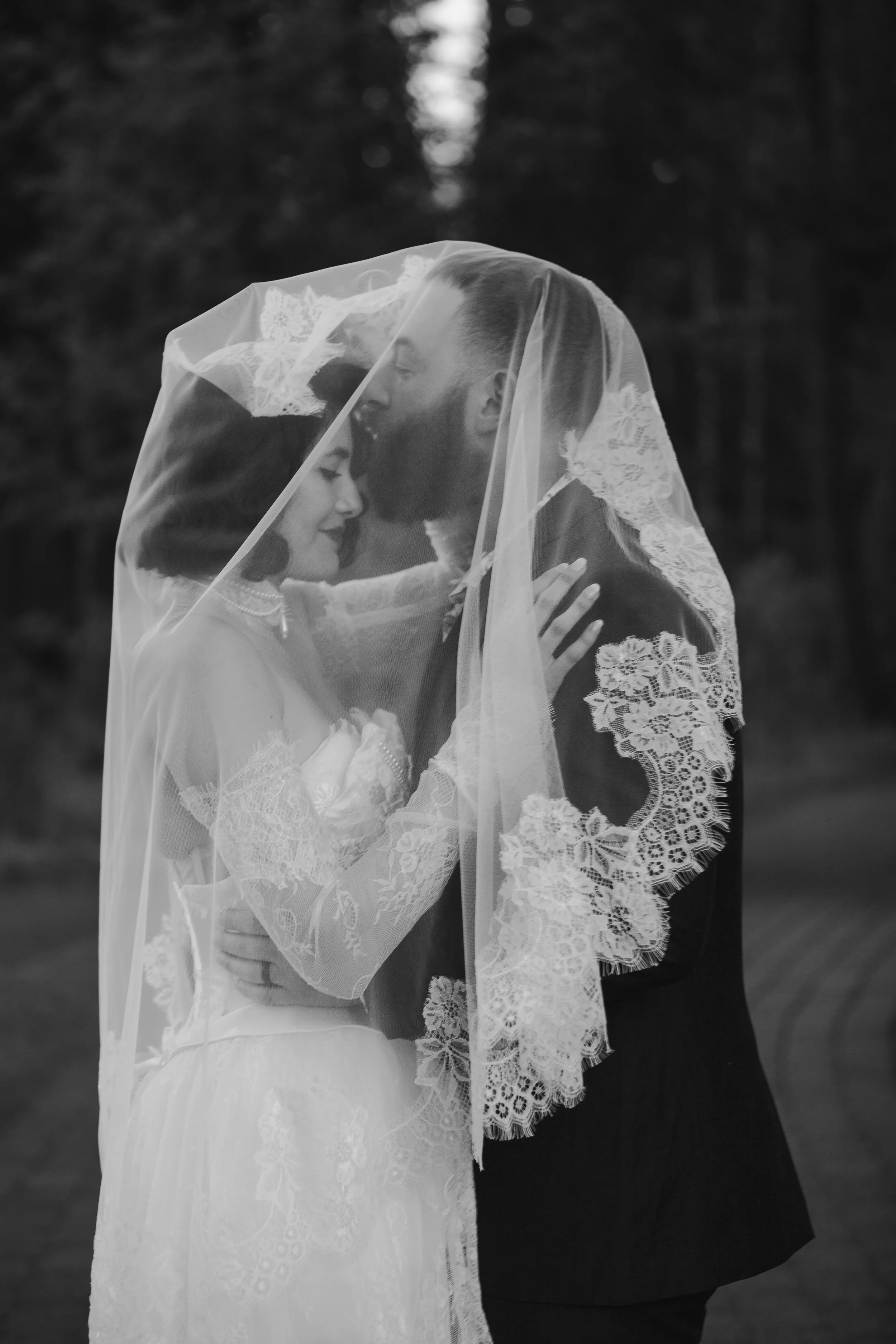 high-desert-museum-wedding-couple-portraits-bw-215.jpg