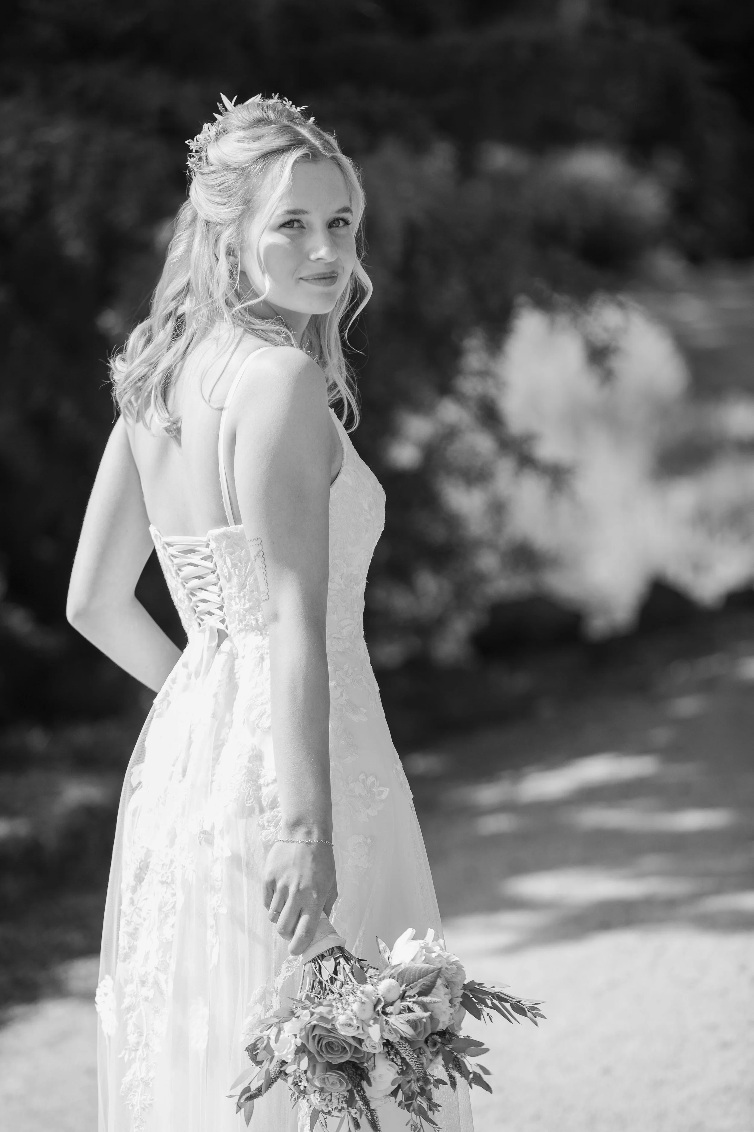 hanai-foundation-bend-oregon-wedding-couple-portraits-bw-12.jpg