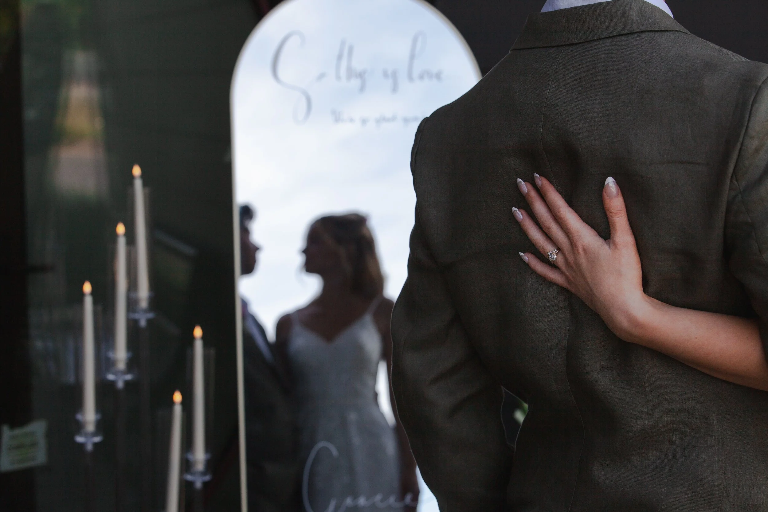 hanai-foundation-bend-oregon-wedding-getting-ready-first-look-bw-45.jpg