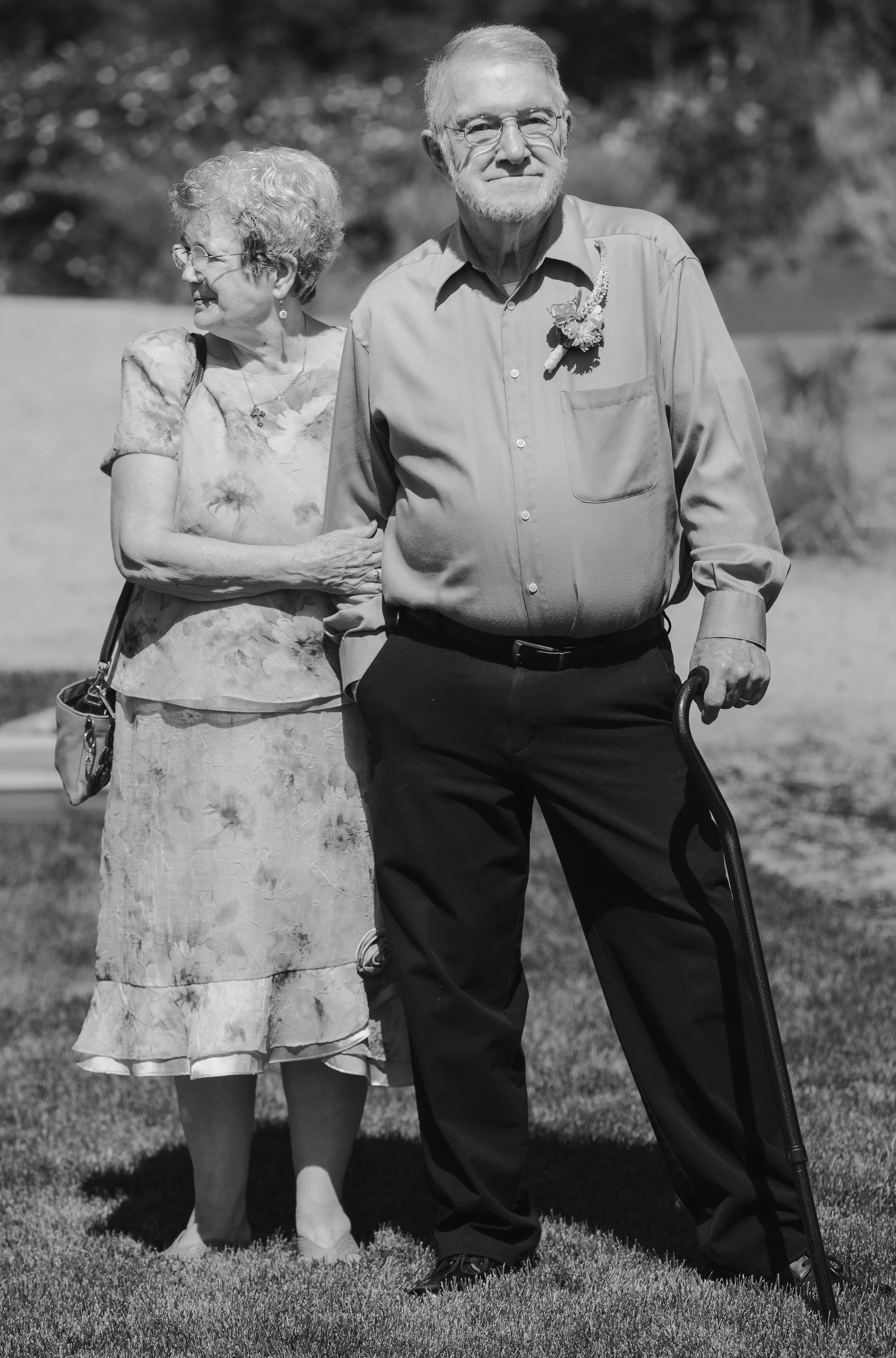hanai-foundation-bend-oregon-wedding-family-friends-portraits-bw-95.jpg