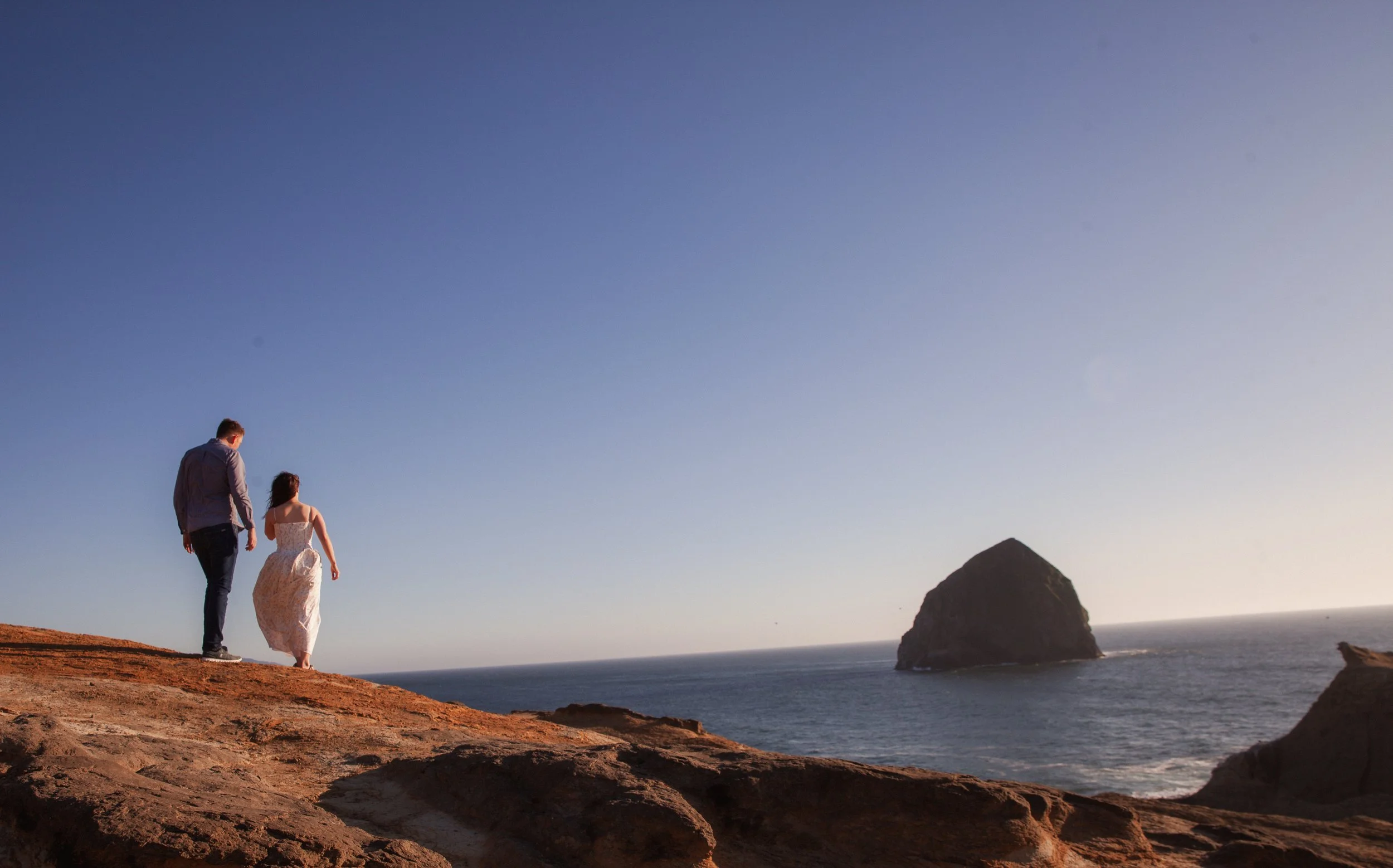 Timeless engagement photography with cinematic coastal scenery. Oregon Coast. 