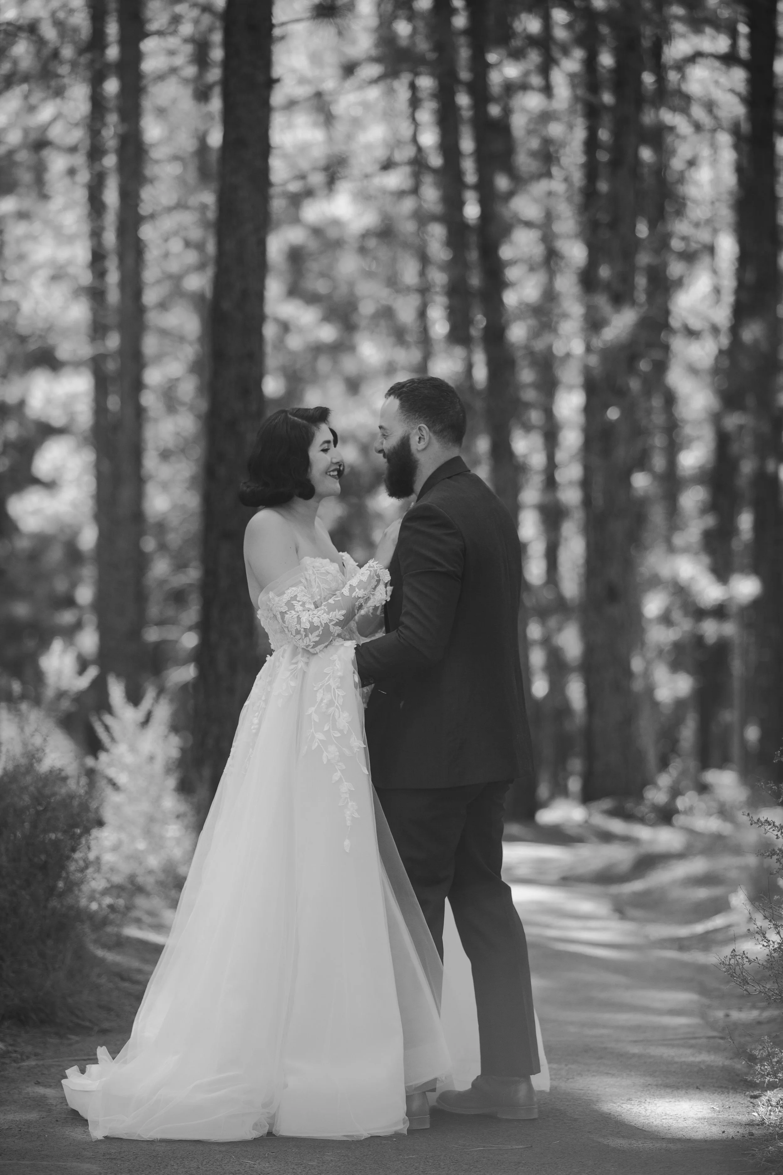 high-desert-museum-wedding-couple-portraits-bw-94.jpg