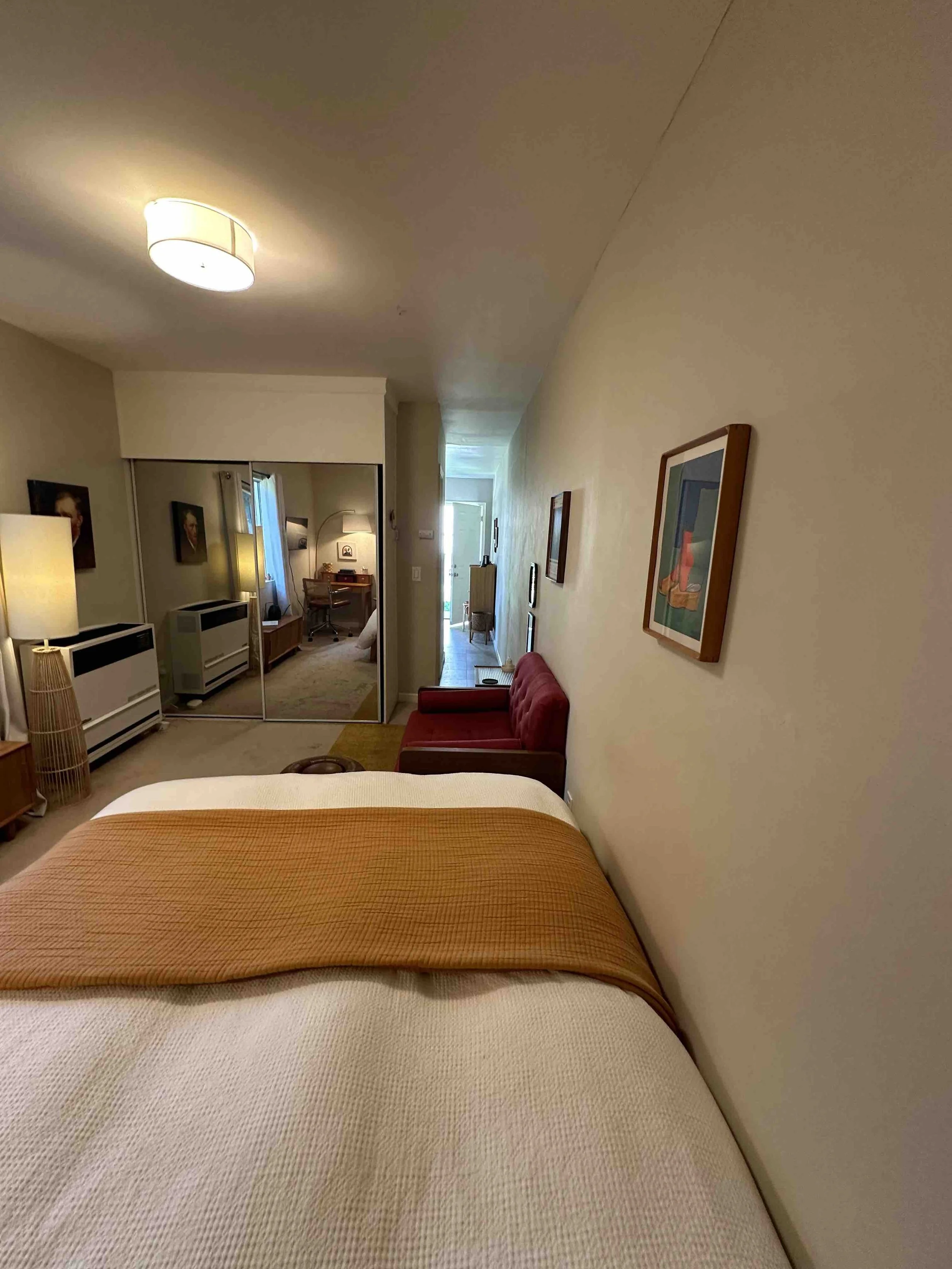 Bedroom 7 to corridor.jpg