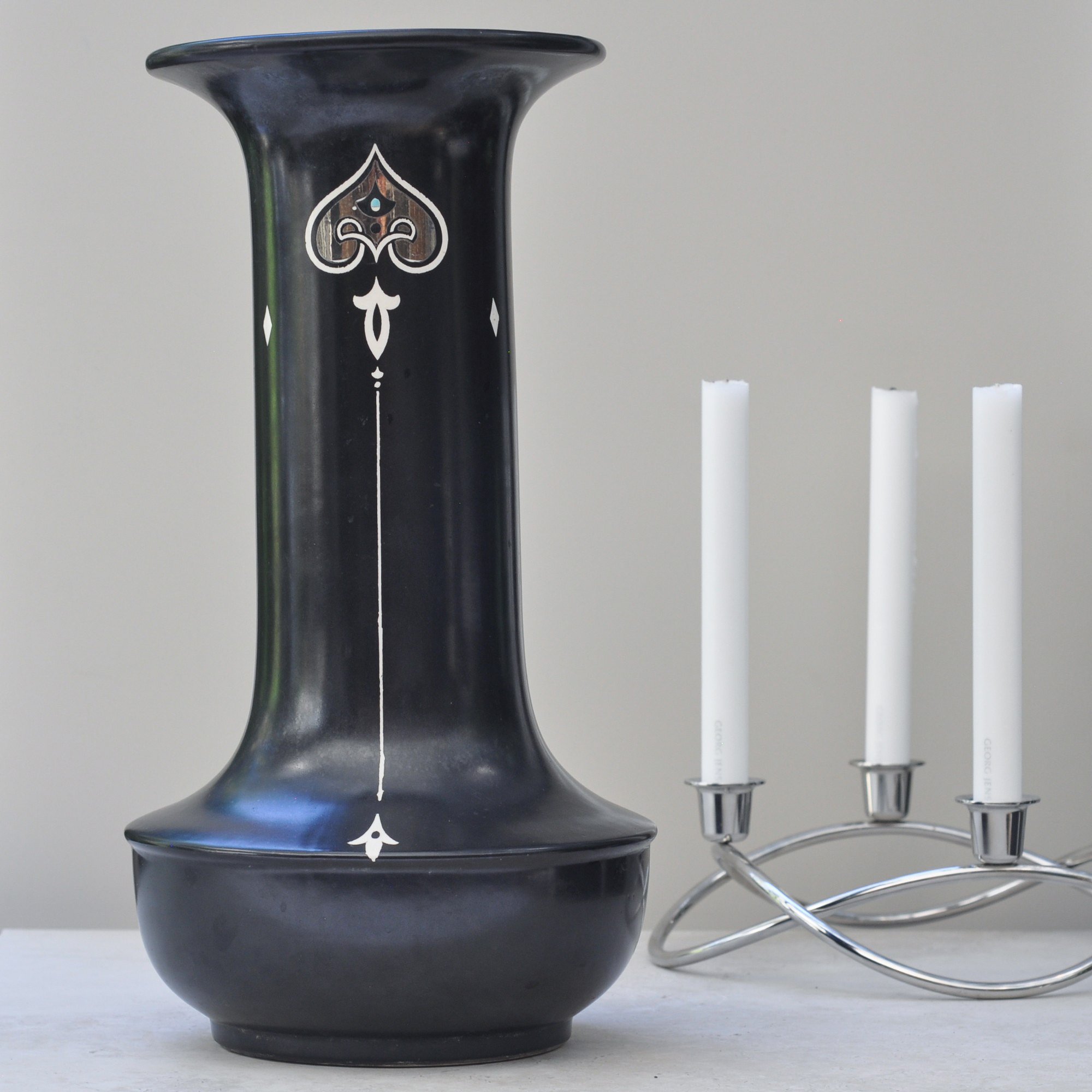 Large Art Nouveau Shelley Decorative Vase, early 20th century