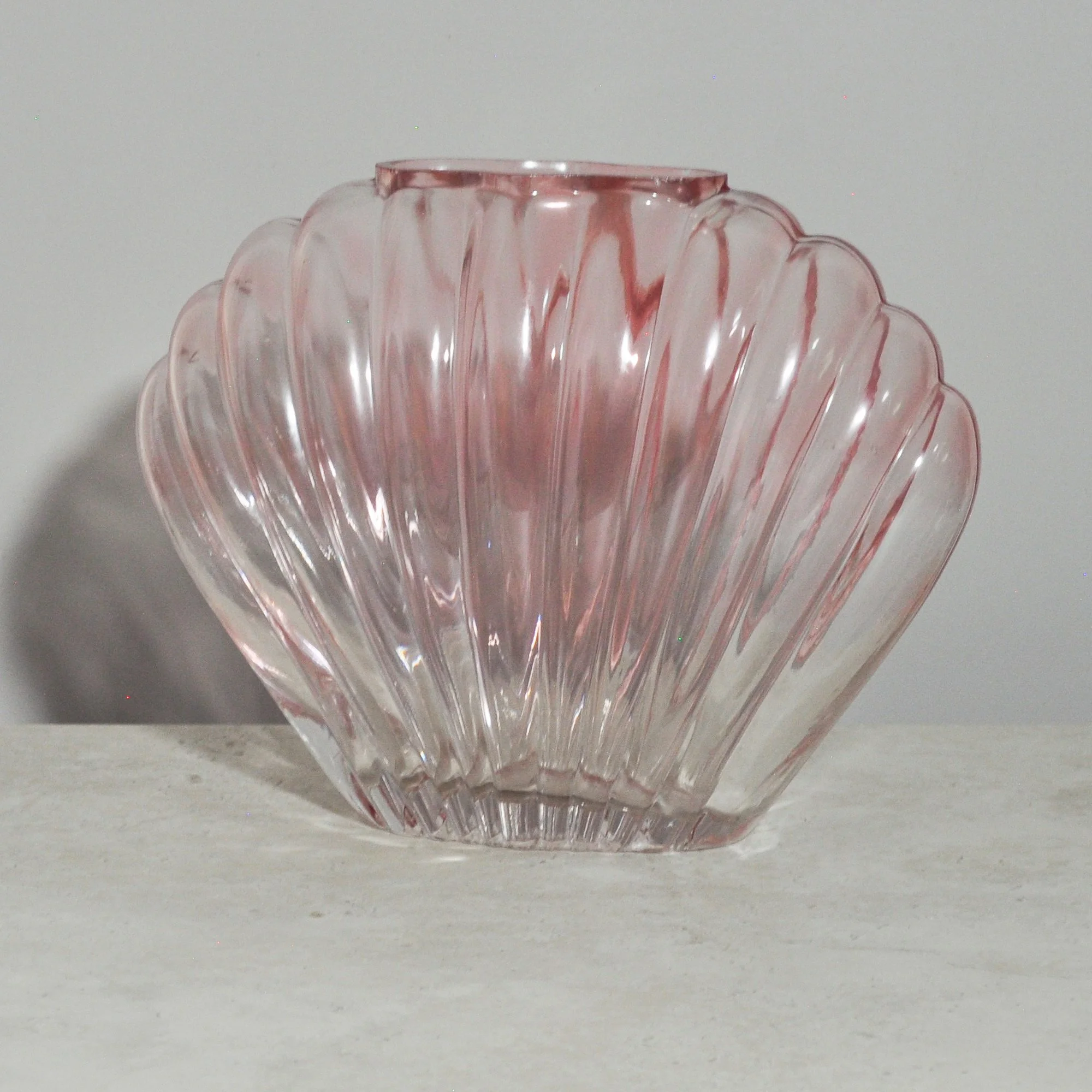 Dreamy Shell Shaped Pink Vase