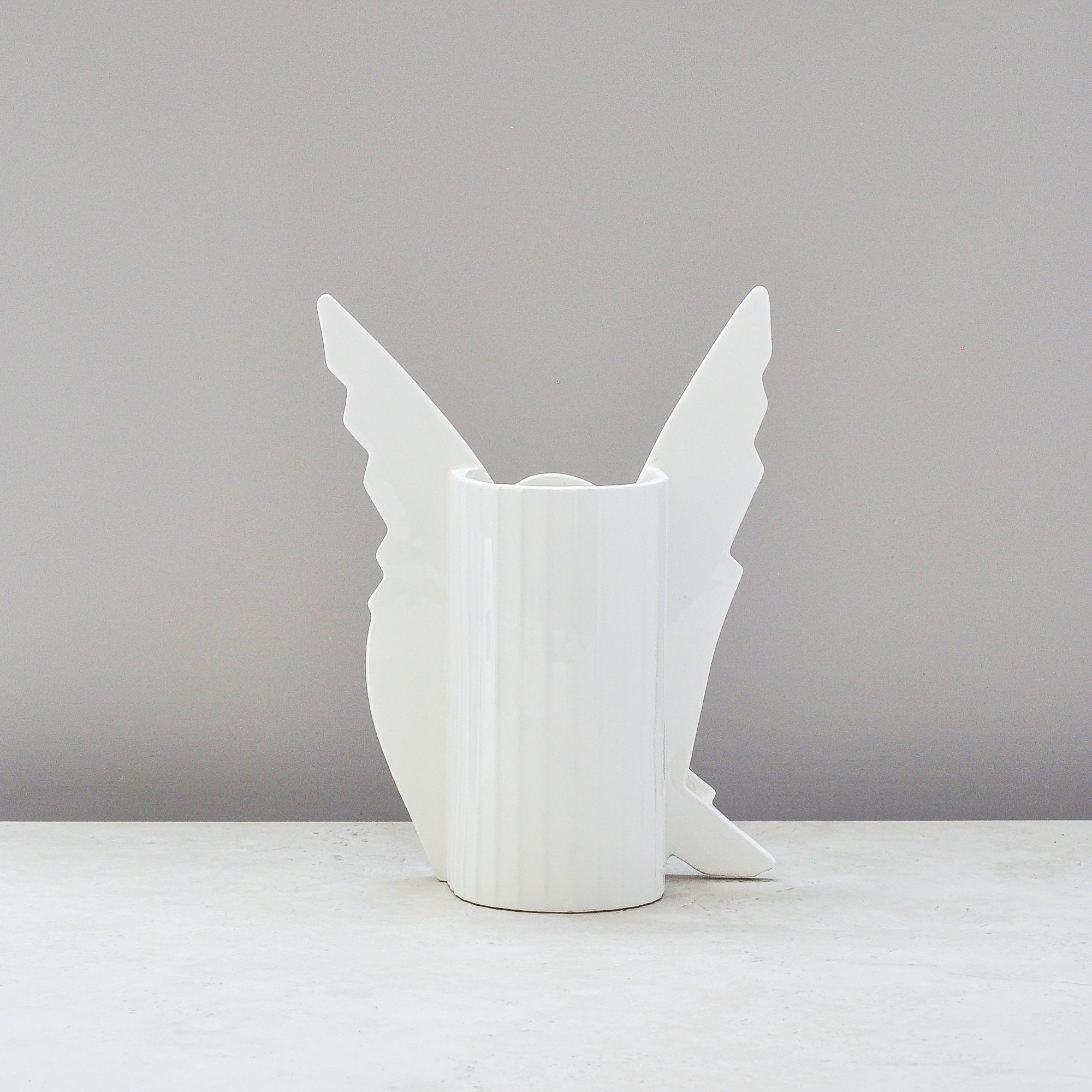 Vintage Fitz and Floyd dove vase rear view white porcelain sculptural vase made in Japan 1970s