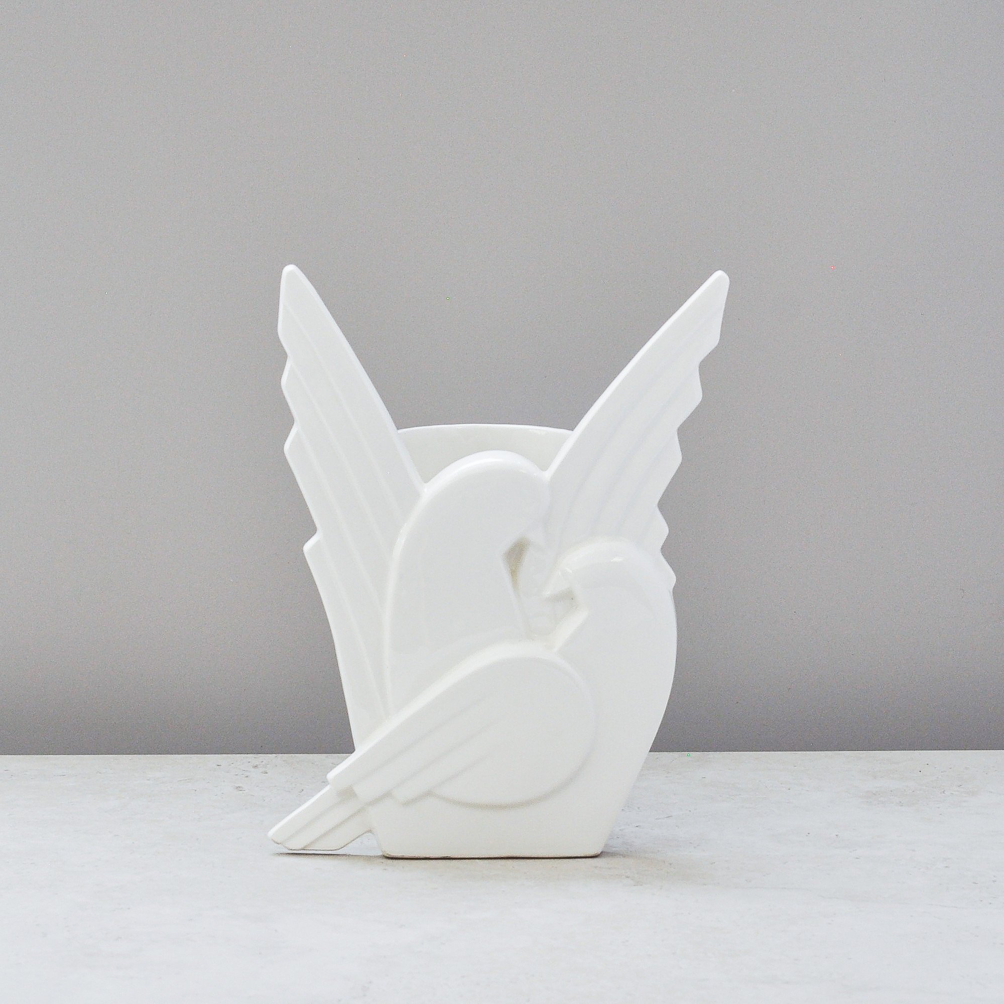 Vintage Fitz and Floyd Skylark dove vase white porcelain sculptural bird vase made in Japan front view