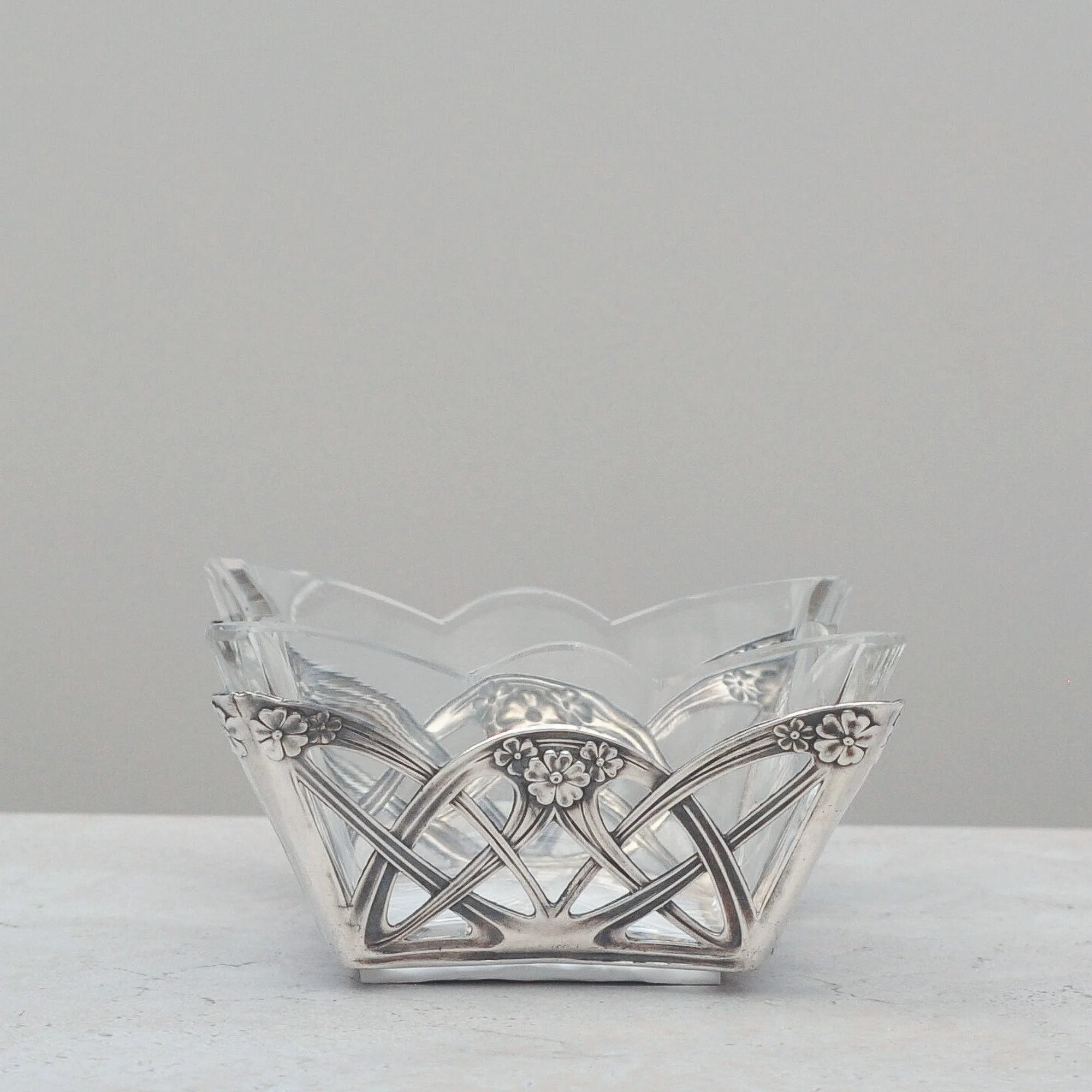 art-nouveau-antique-silver-and-glass-sweet-bowl-900-silver-floral-lacework-front-view.jpg
