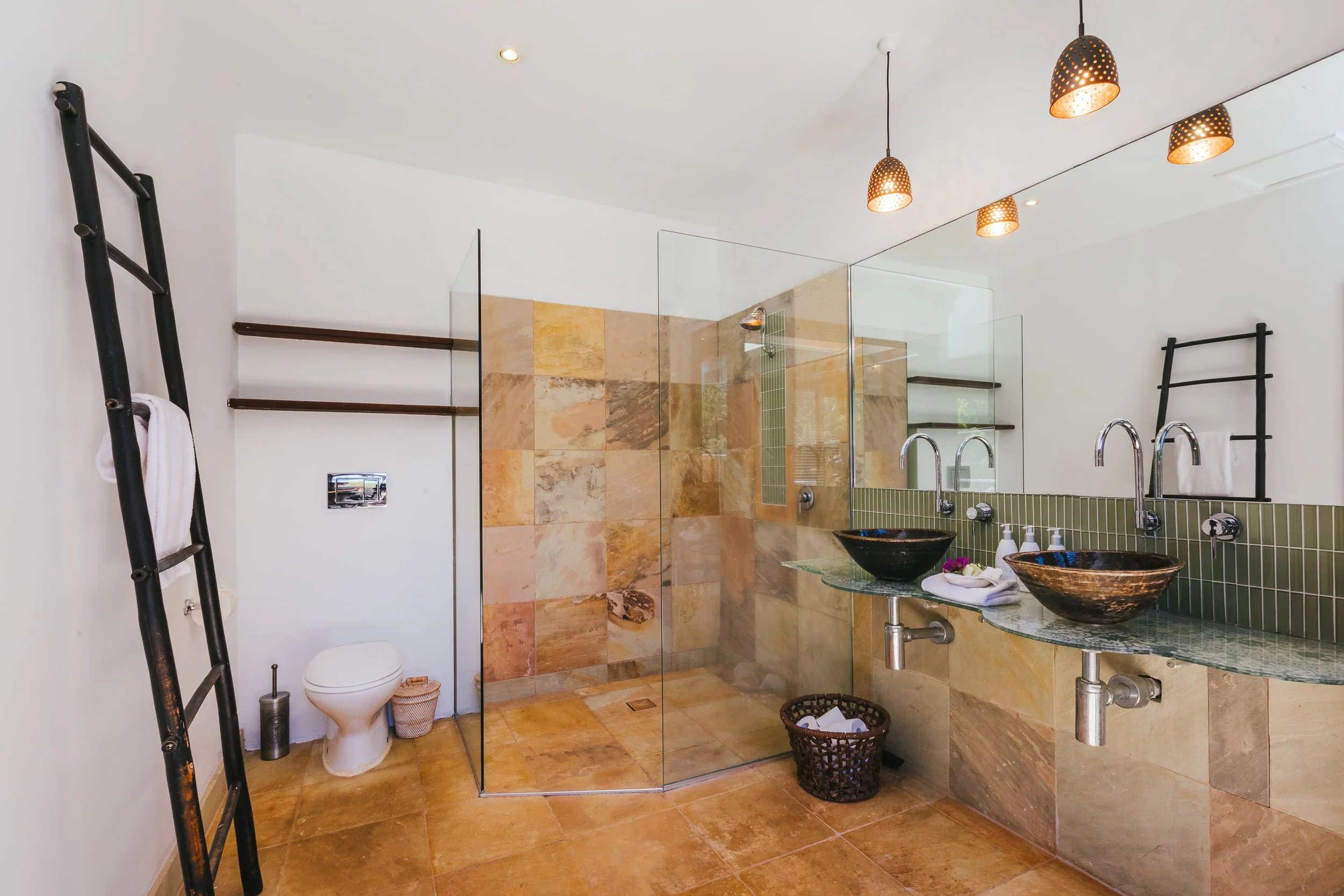 TheHouse_H1Suite_Bathroom-min.jpg