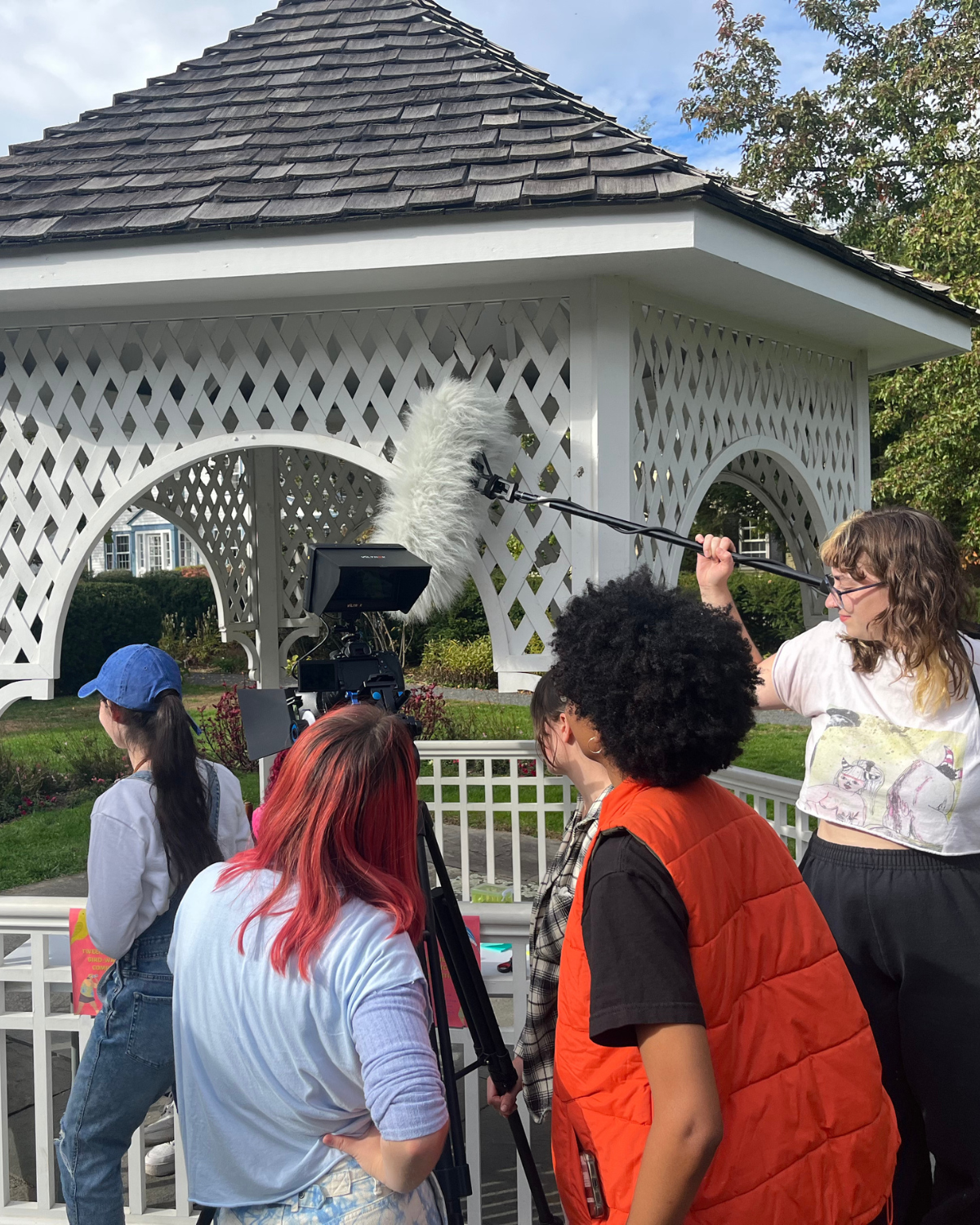 THE WINGED DETECTIVES (2022) 