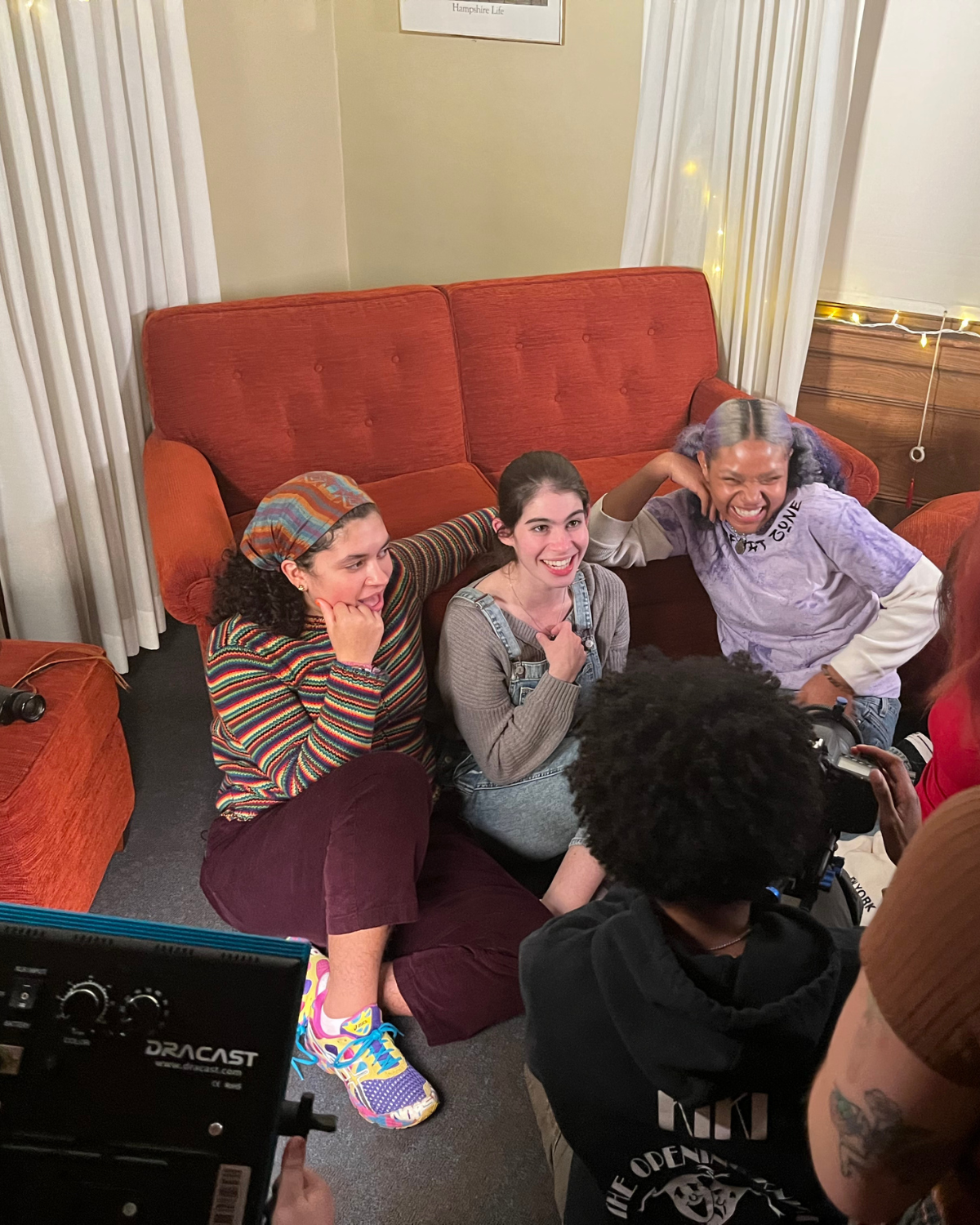 THE WINGED DETECTIVES (2022)