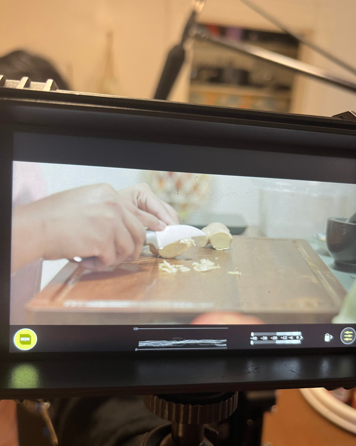 A PLATE FOR TWO (2024)