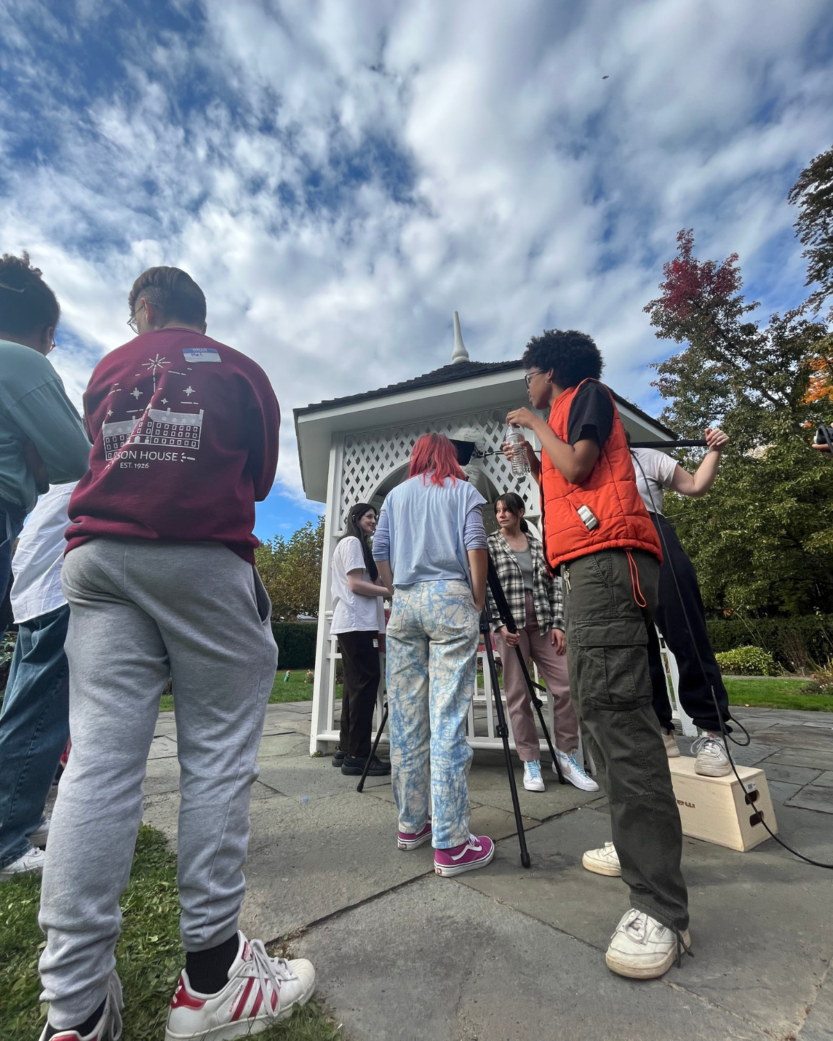 THE WINGED DETECTIVES (2022)