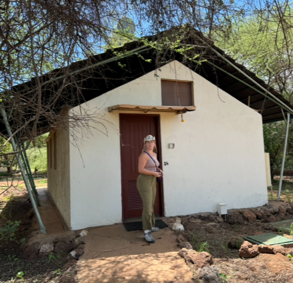 woman-safari-lodge-kenya.jpg