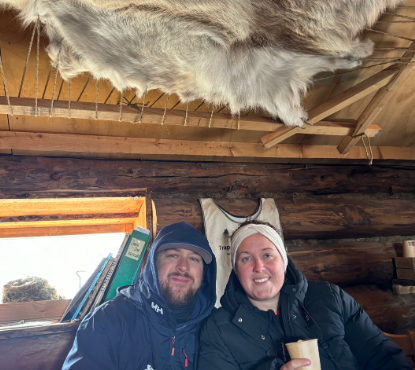 man-woman-drinking-hot-chocolate-rustic-cabin.jpg