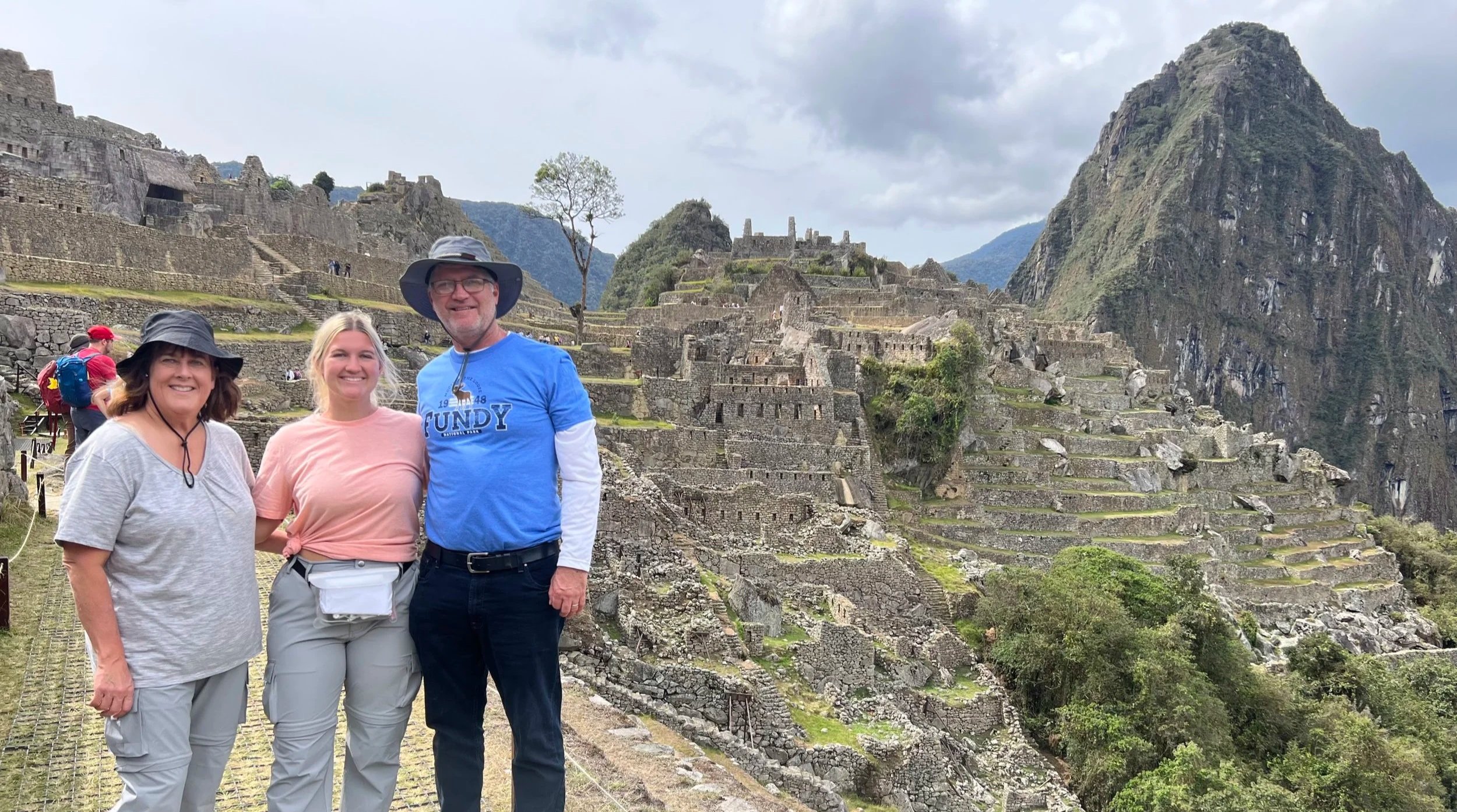 Cusco peru archaeological site machu Picchu  ruins mountains