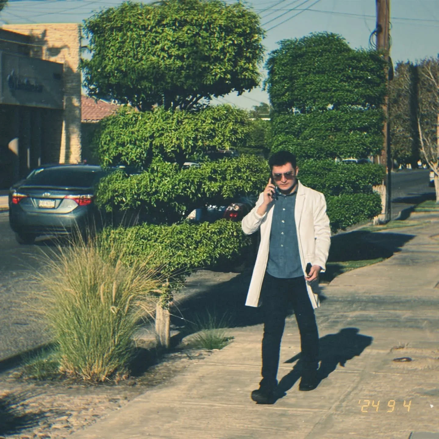 Tambi&eacute;n se vale documentar al Doctor haciendo llamadas con clientes afuera de la Cl&iacute;nica. 

Ya nos visitaste? 

📍Av Mariano Arista 1726, Colonia Nueva