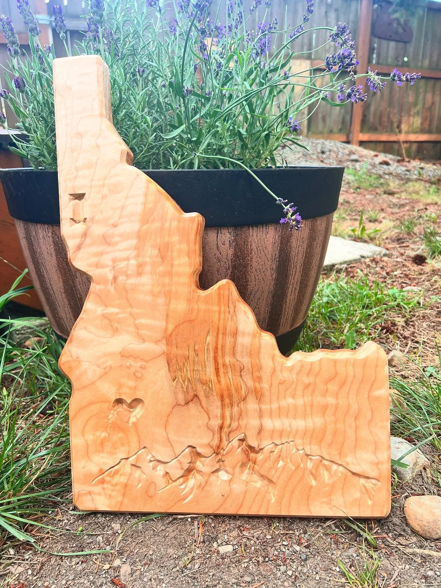 &ldquo;Gem of the Mountains&rdquo;
.
.
.
#idaho #idahome❤️ #maple #cnc