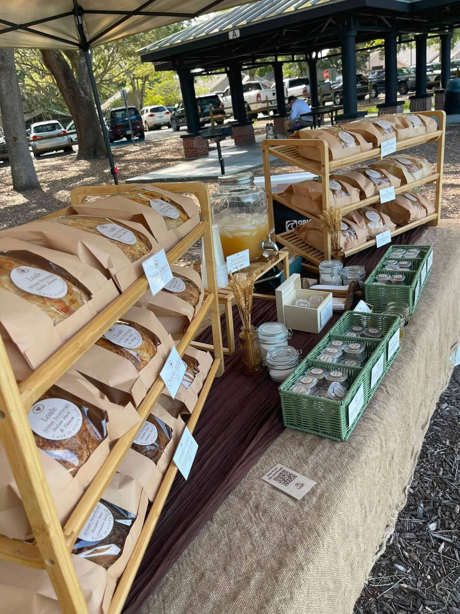 Look for Loafe 👀
Trotwood Park Winter Springs 9a-2p (by the pond!!)
Hurry, loaves go FAST!! 
Menu ($10-$12)
1. Roasted Garlic &amp; Rosemary (BEST SELLER)
2. Cheddar Jalape&ntilde;o 
3. French onion 
4. Cheesy Italian 
5. Pumpkin Spice Cinnamon Swir