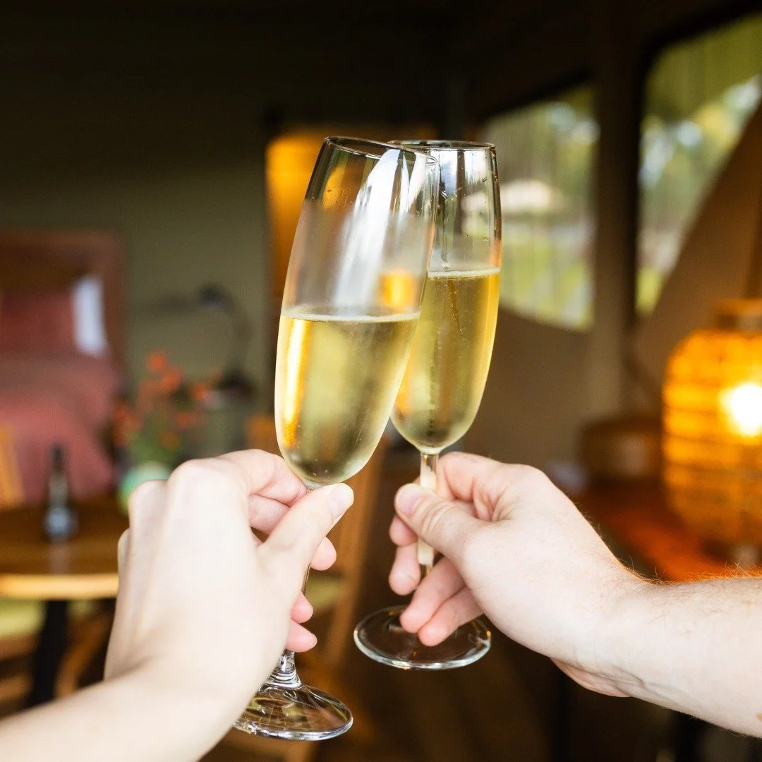 Here's to weekends filled with unforgettable moments and Margaret River getaways. Cheers to the magic of escape... 🥂✨

#WeekendVibes #MargaretRiverEscape #SouthWest #Glamping