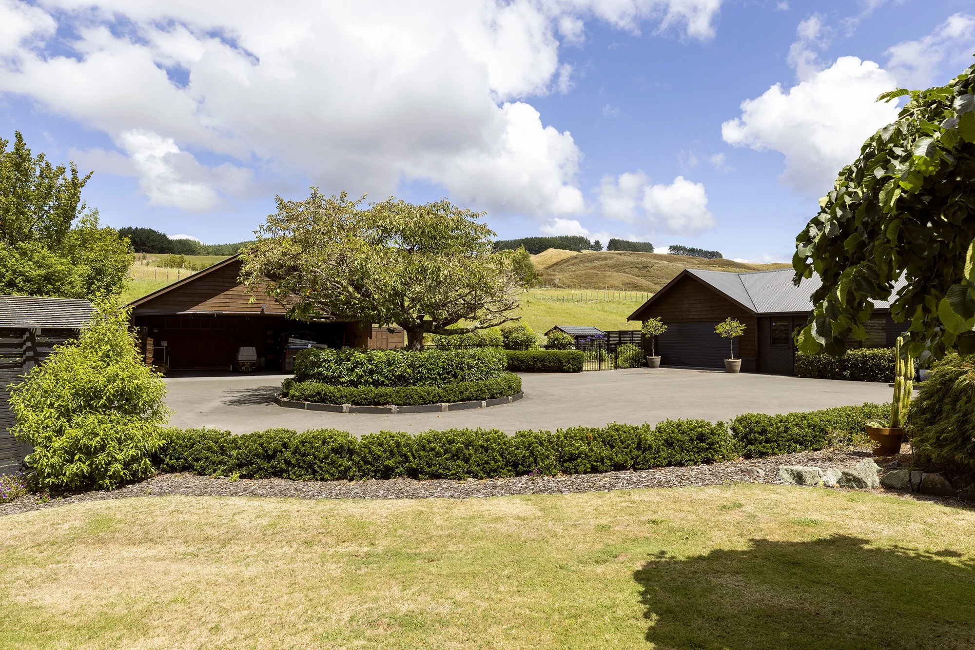 jC_659WhangamataRd_12.jpg