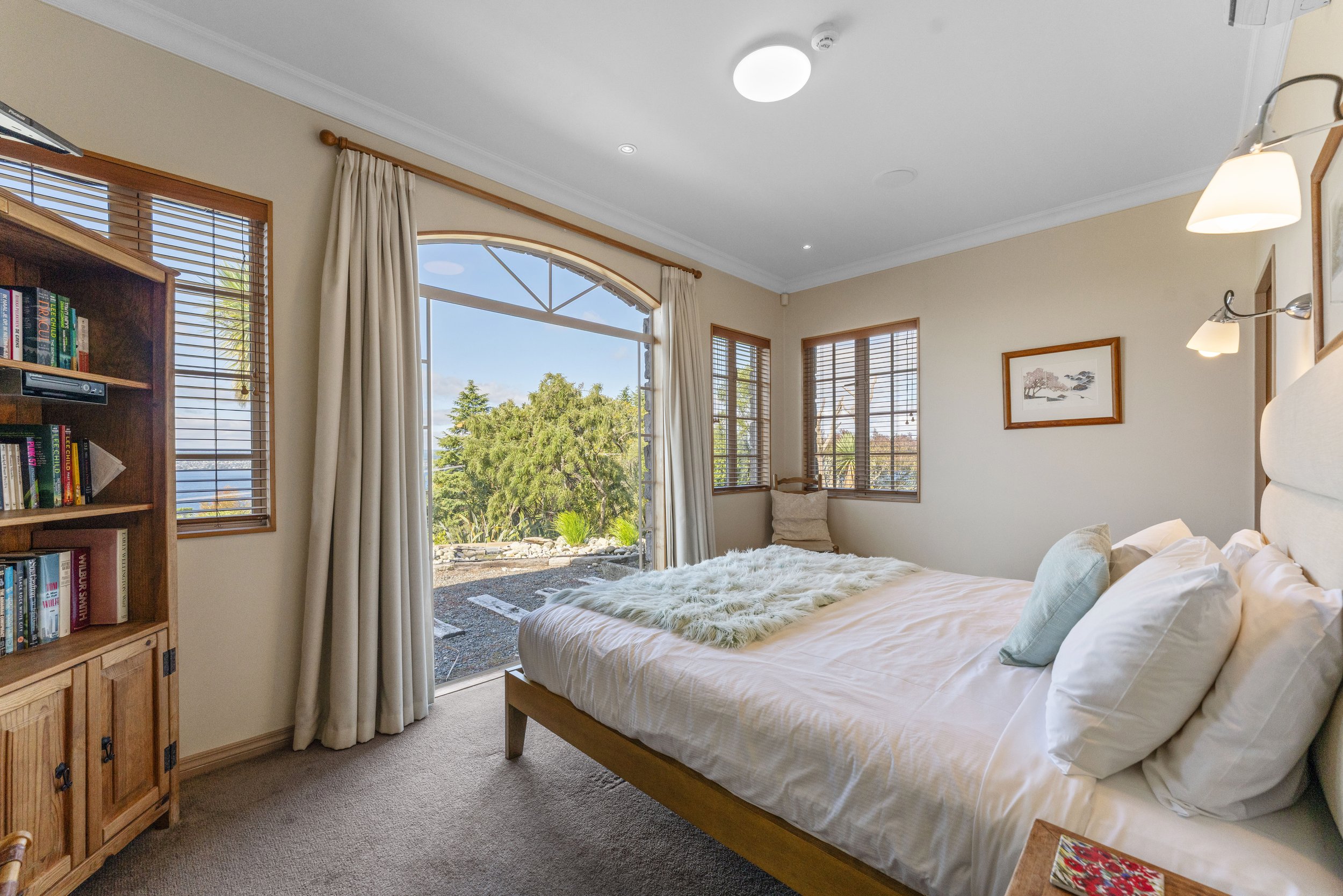 38 Mapara Rd - Acacia Bay (3).jpg