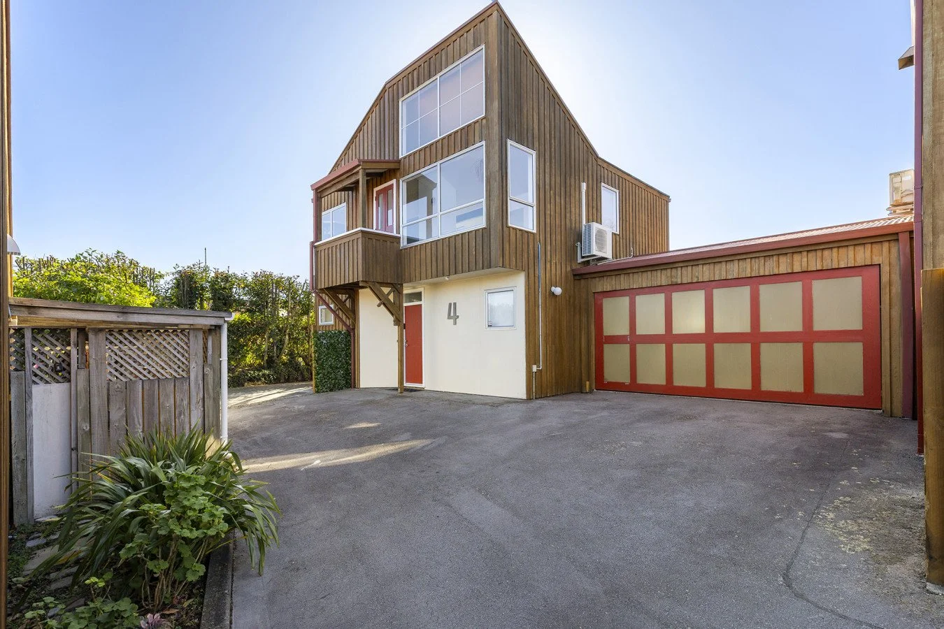 Central Lake View Townhouse
