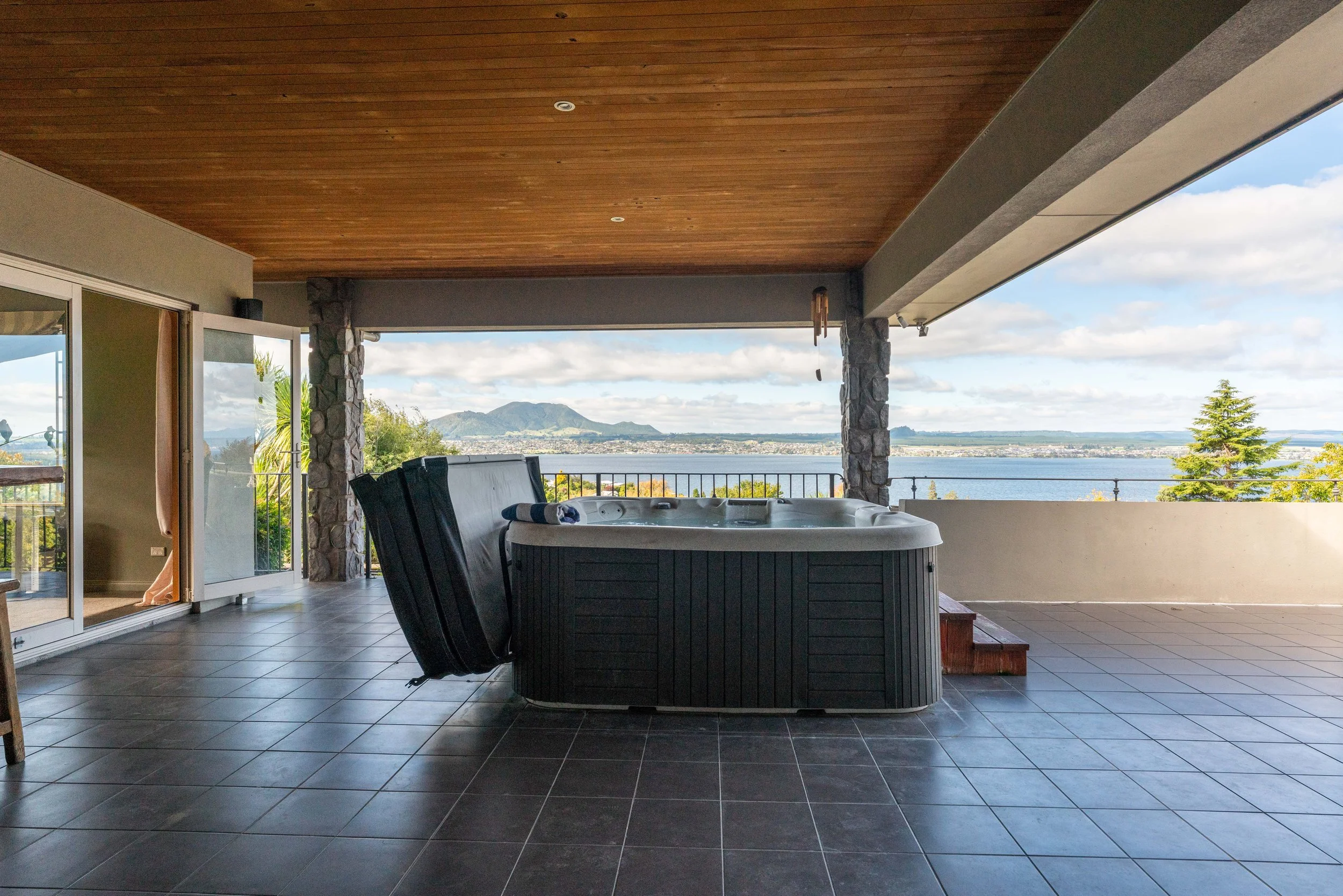 38 Mapara Rd - Acacia Bay (18).jpg