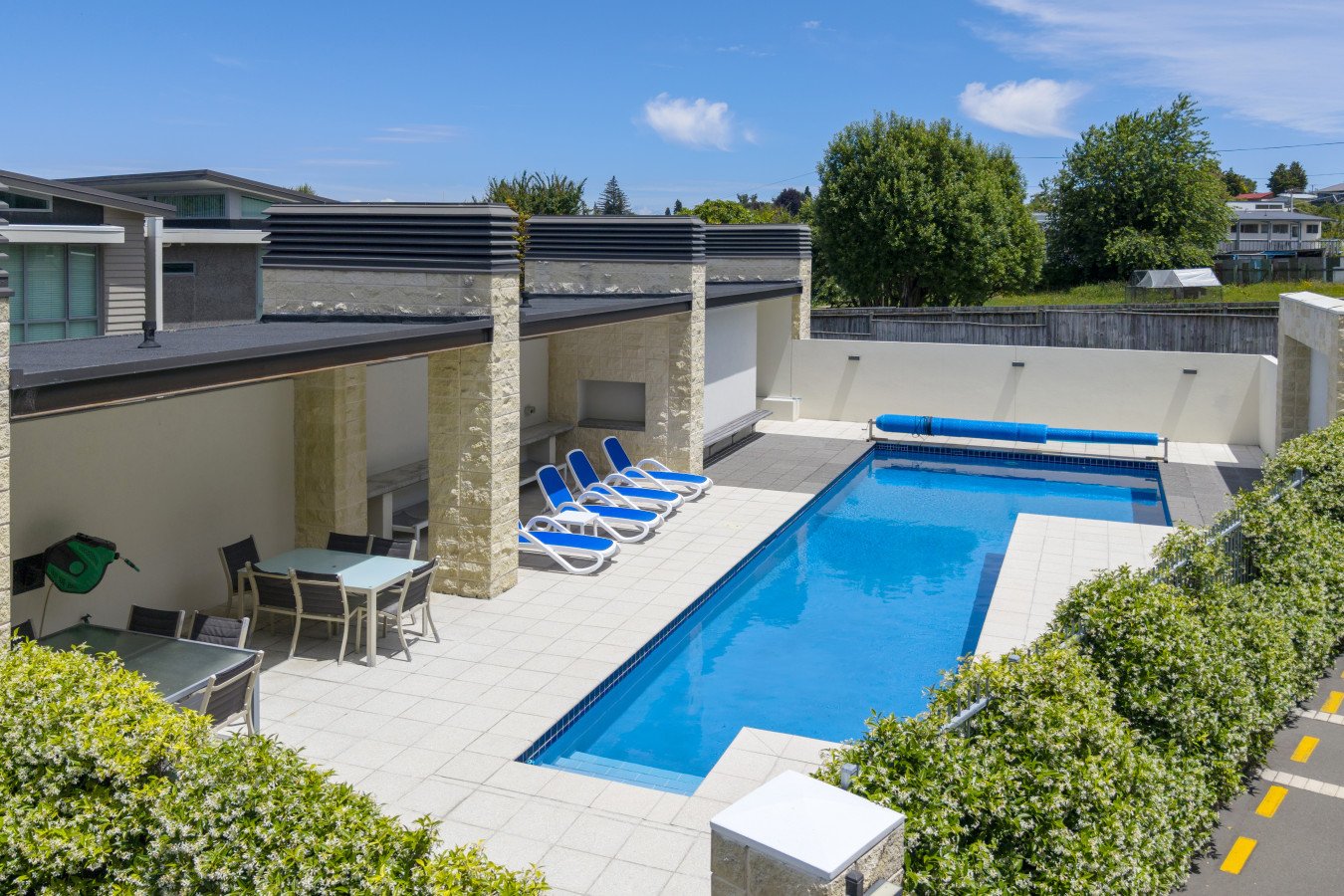 Water Views Apartment