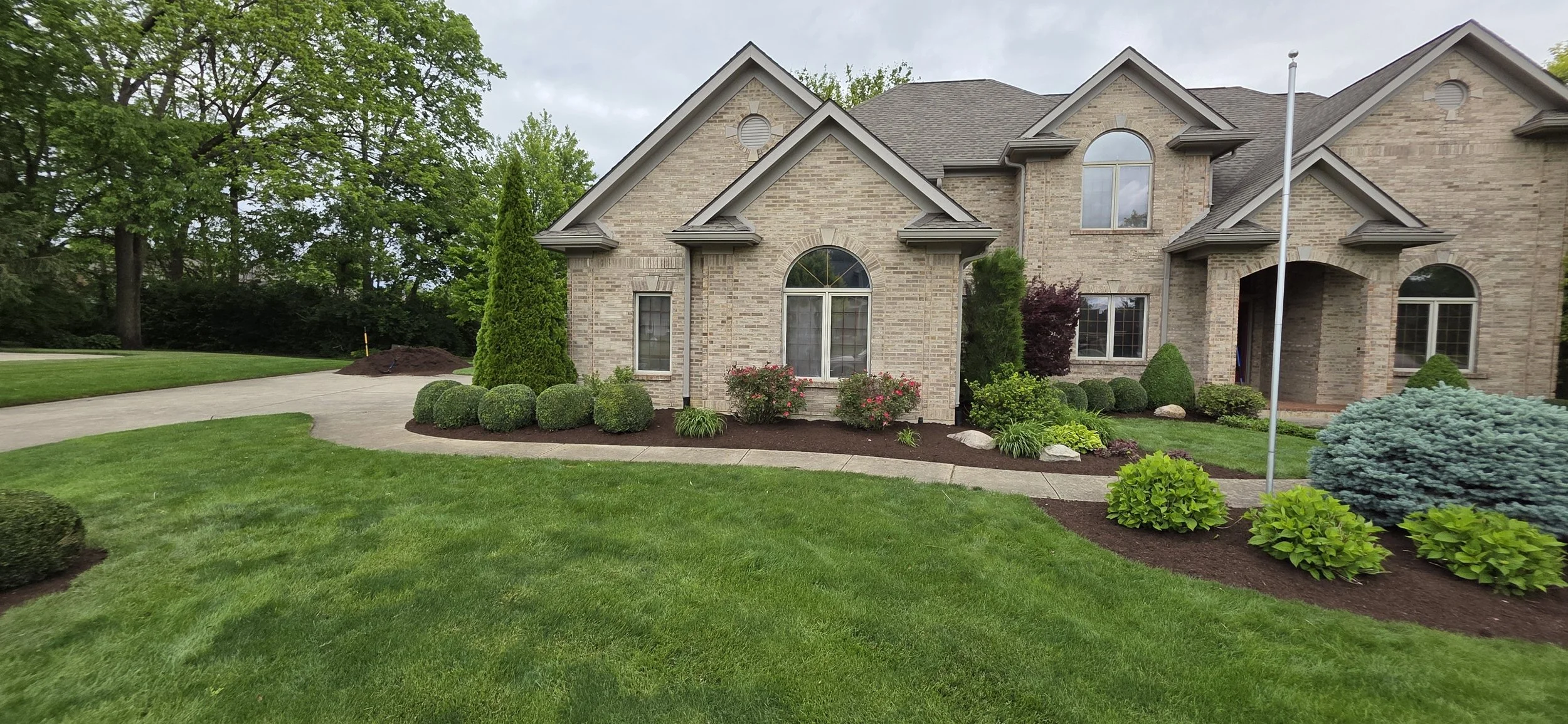 Mulch Refresh Tipp City