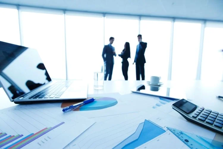 CSDS와 네 가지 핵심 요소: 거버넌스, 전략, 리스크 관리 및 측정 지표