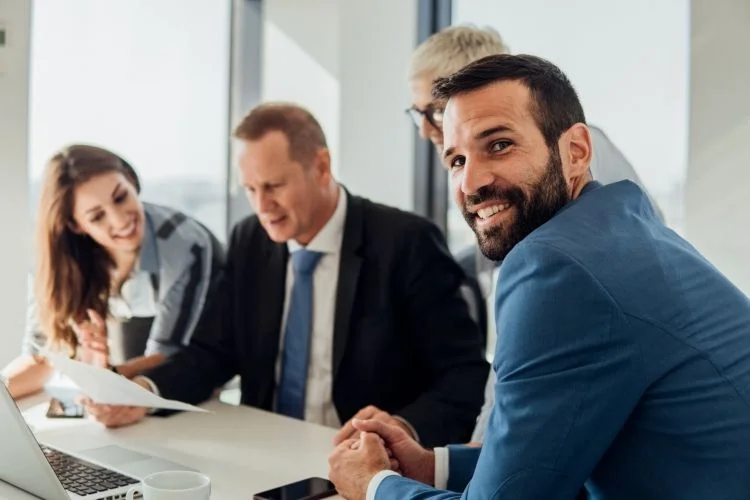 Ein Licht ins Dunkel bringen: Wie Wesentlichkeitsprüfungen die ESG-Berichterstattung beeinflussen