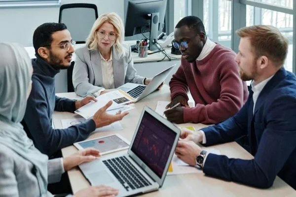 ISO 37001을 통해 4단계로 뇌물방지 규정 준수를 인증하세요