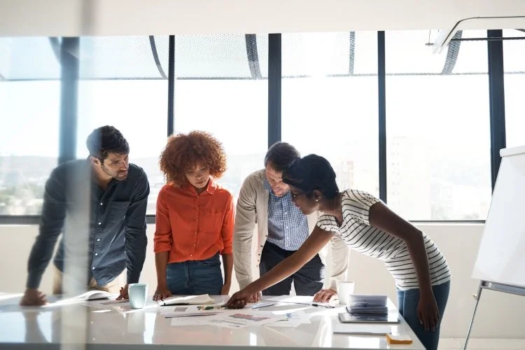 ISO 30414:2025 的商業案例：超越合規的戰略價值