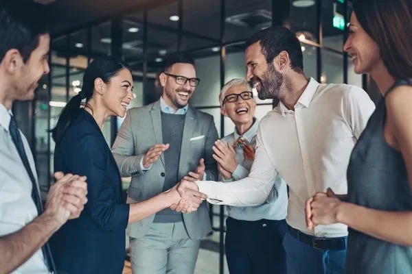 귀사의 채널 파트너들이 귀사의 내부고발 프로그램을 이용하고 있습니까?