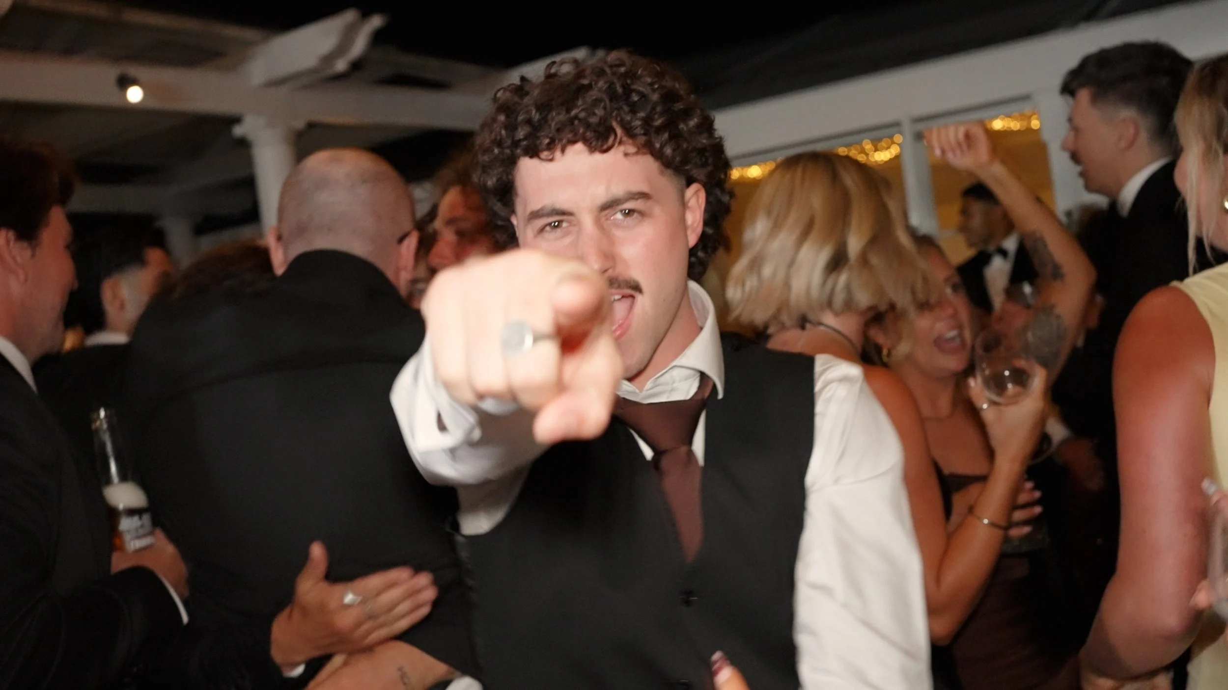 Framegrab_Arie_Chris_brody.jpg