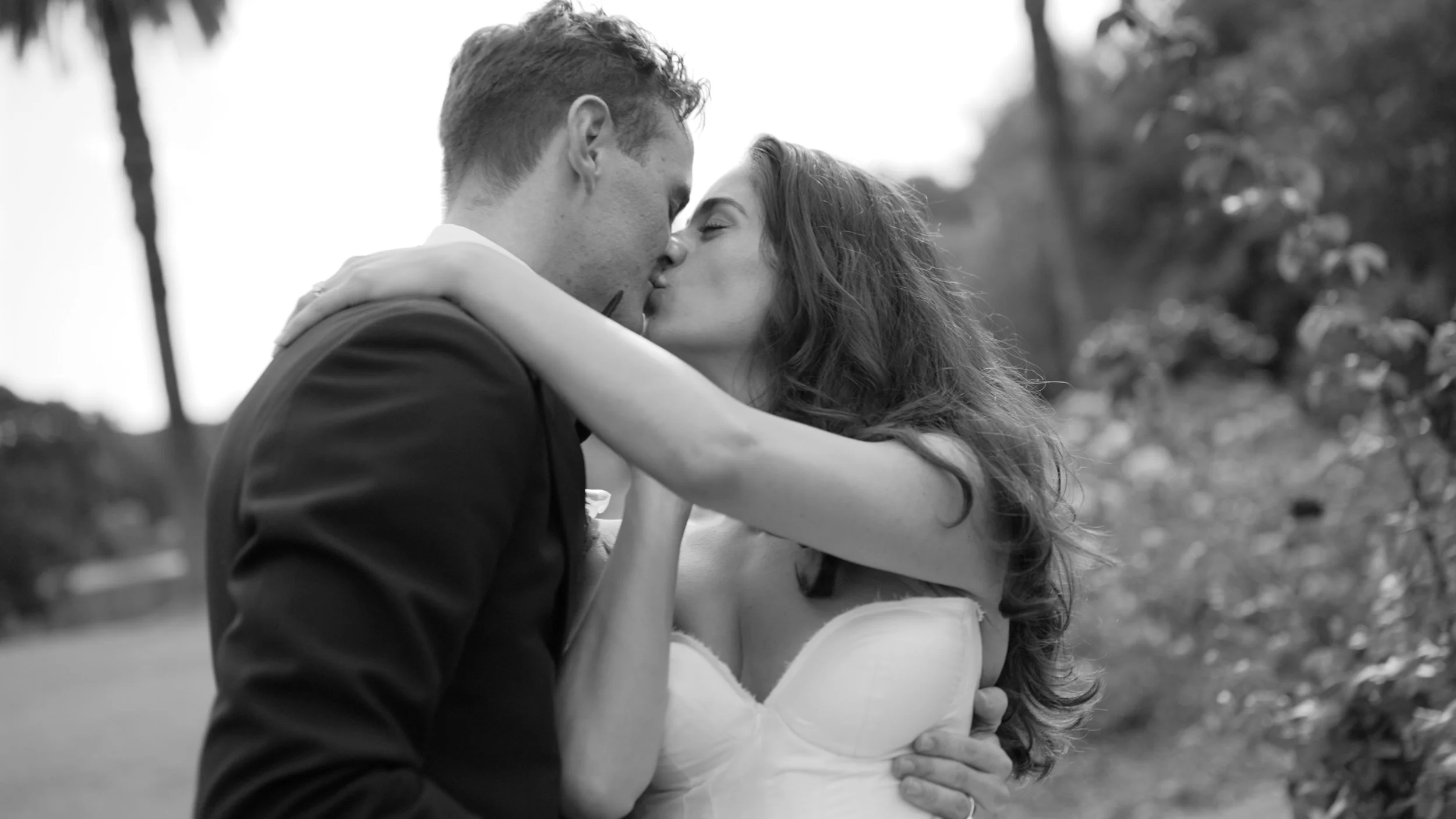 Laurice_Michael_Framegrab_bw_kiss.jpg