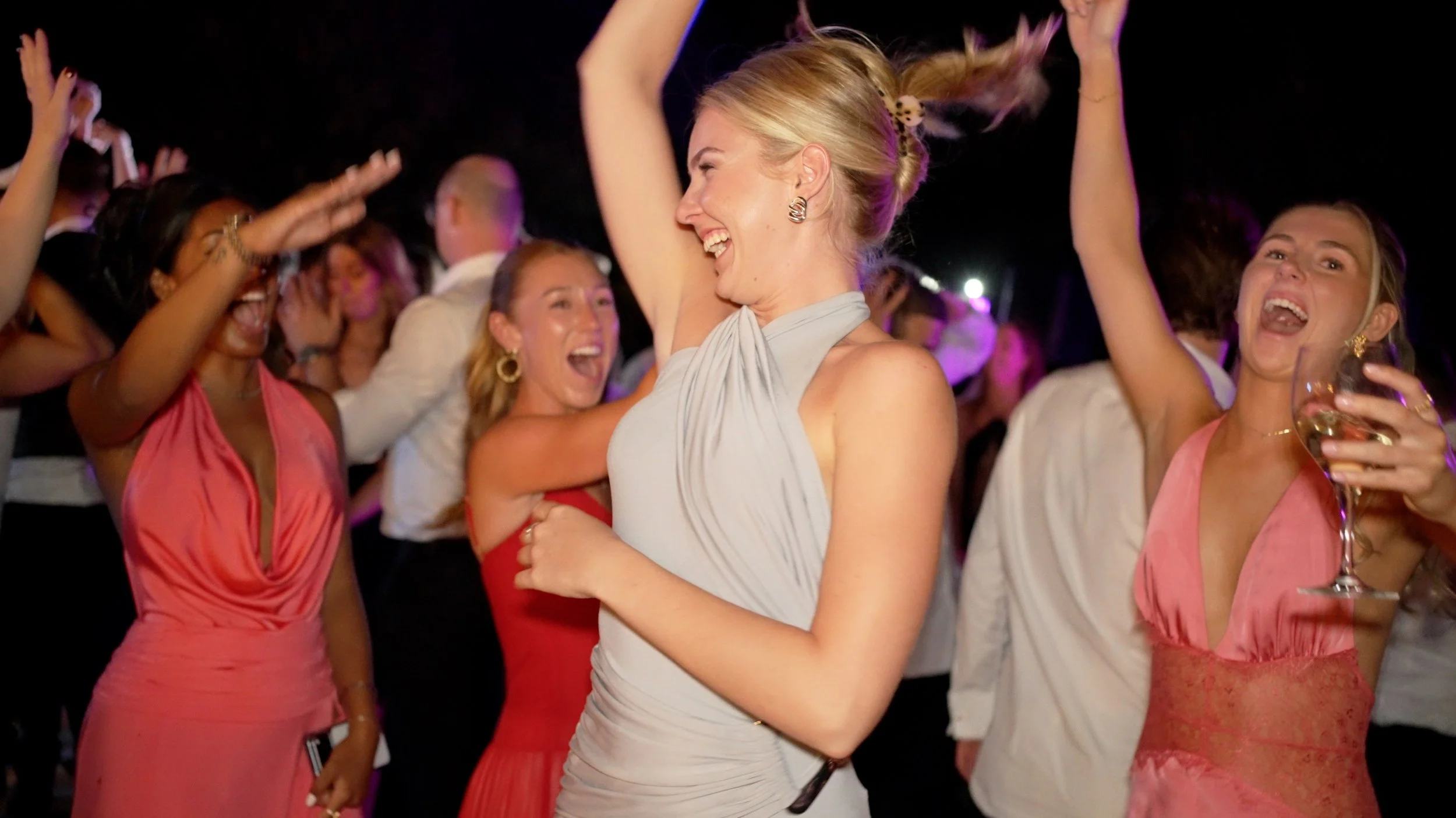 Framegrab_Ali_Jack_dancefloor2.jpg
