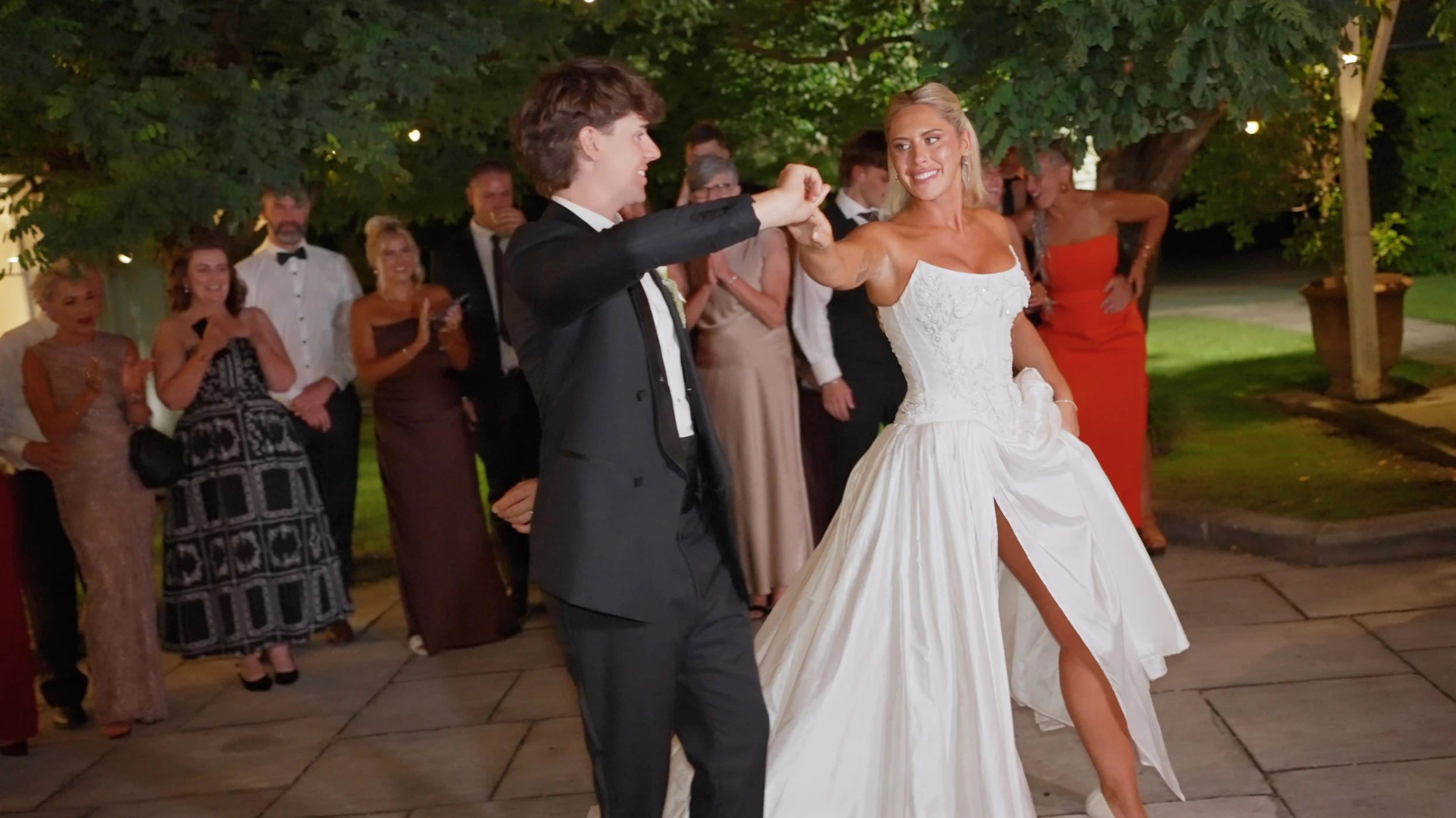 Framegrab_Arie_Chris_firstdance.jpg