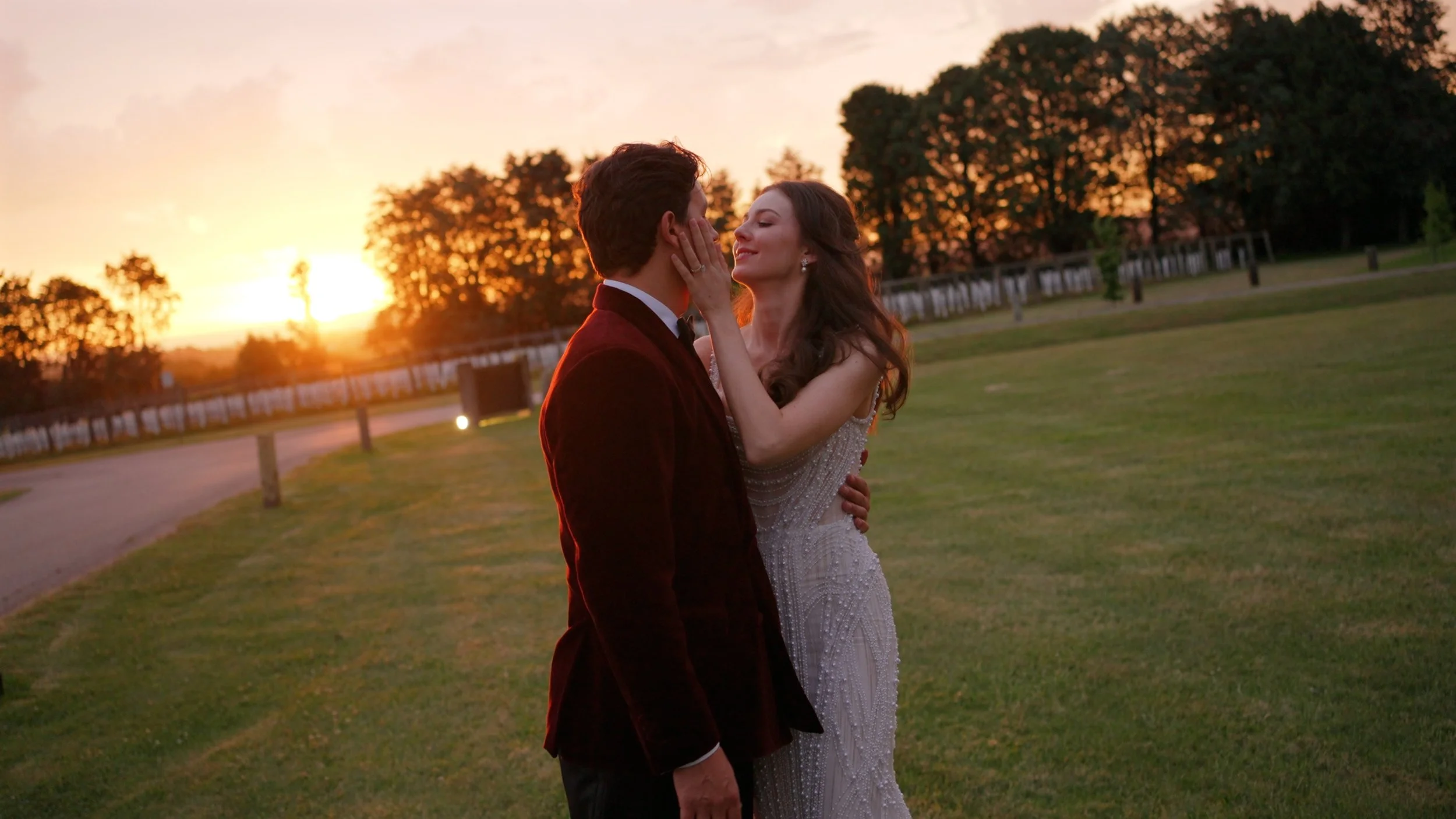 Rhiannon _Thomas_Framegrab_sunset_kiss.jpg