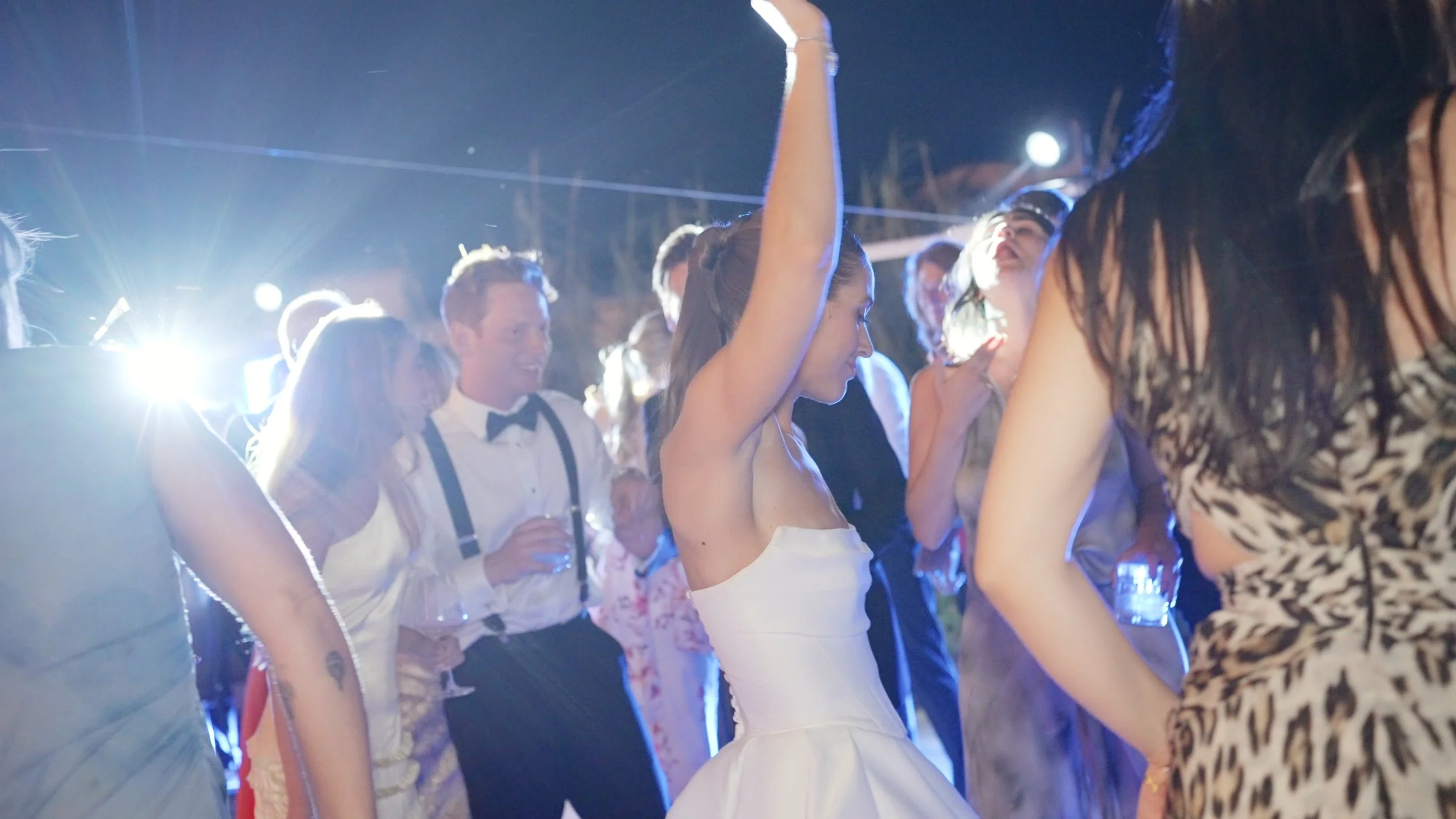 Sari_Jacob_dancefloor4.jpg