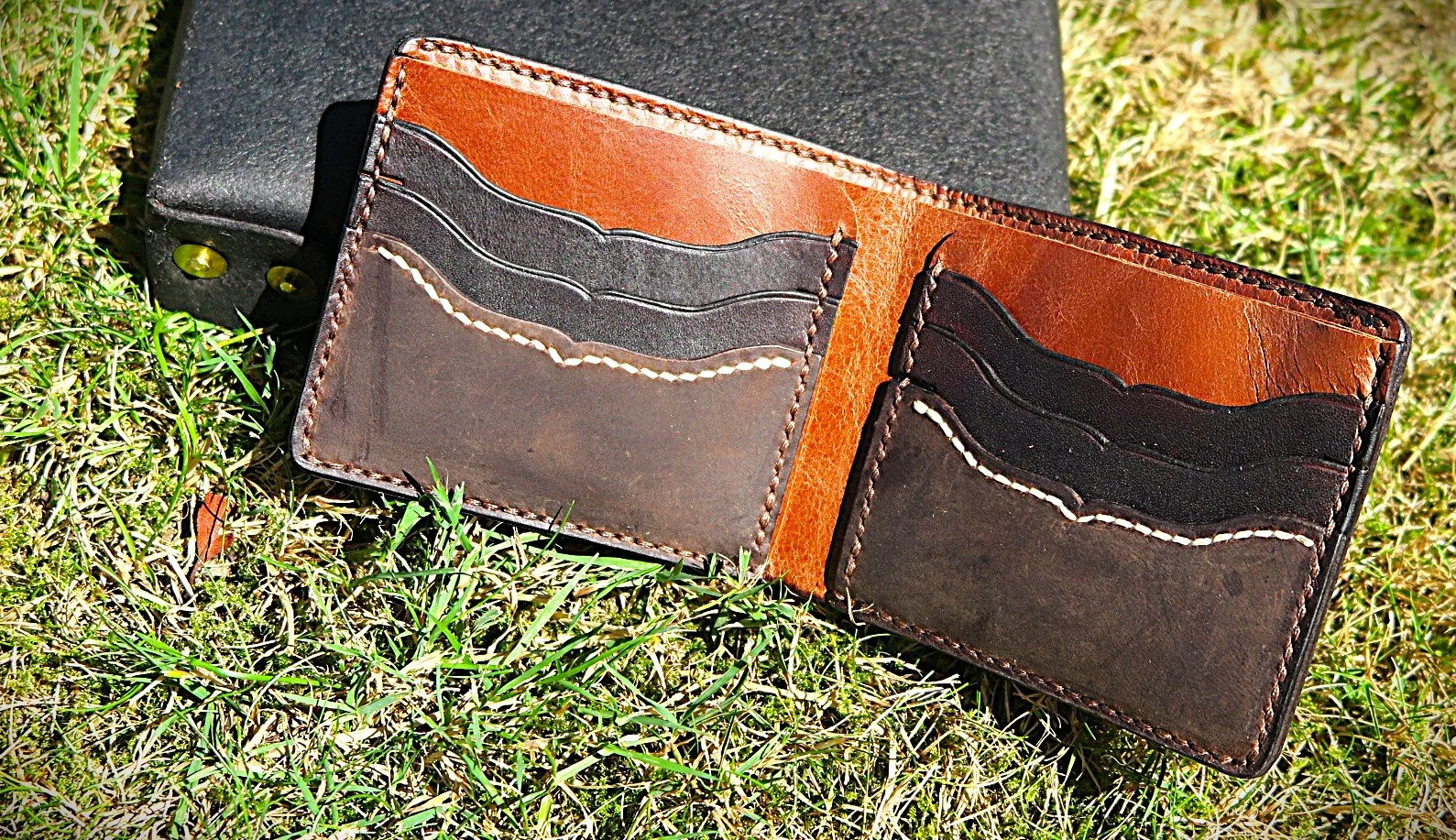 Gunslinger Stitch Wallet - 02.JPG