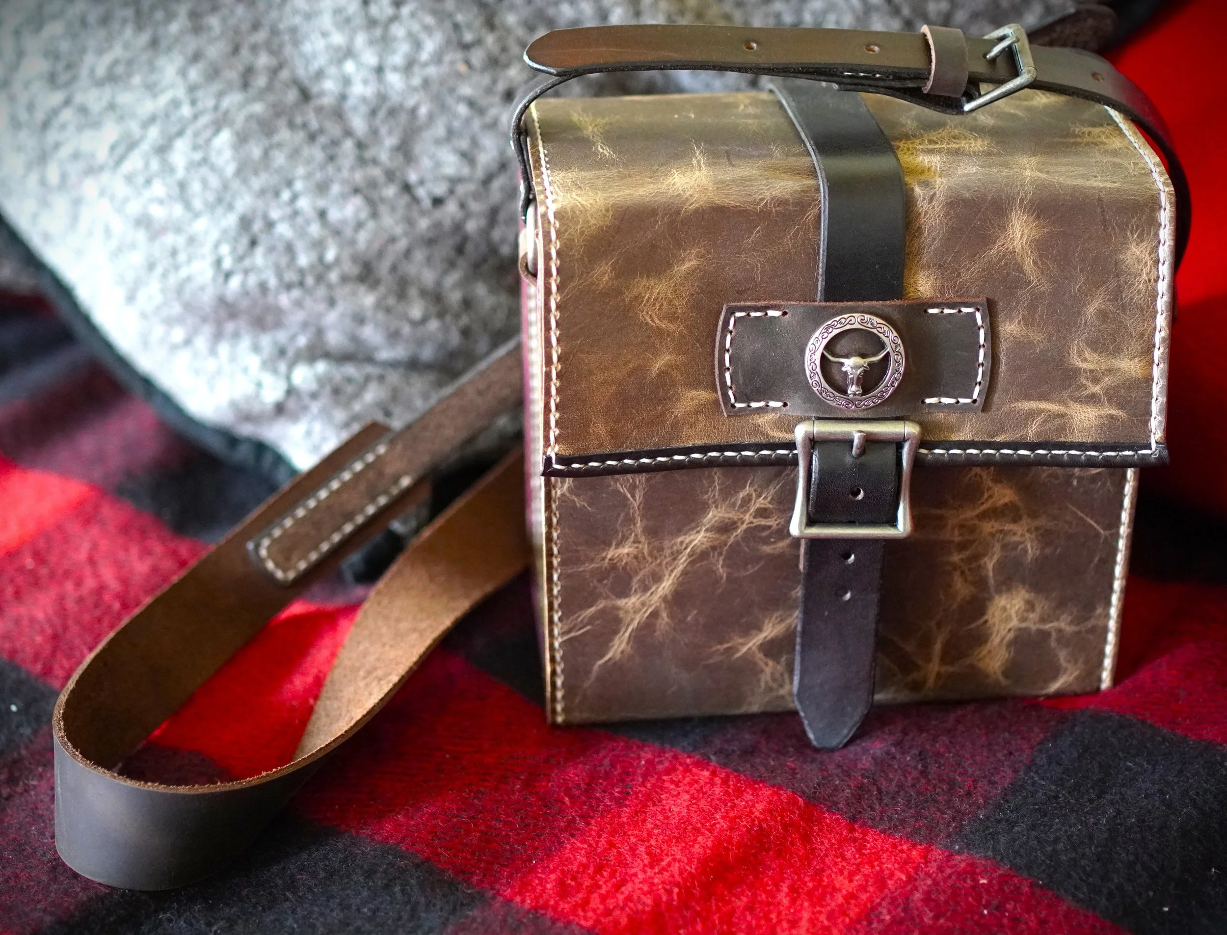 RUSTLER Collection - 06 - Box Bag.JPG