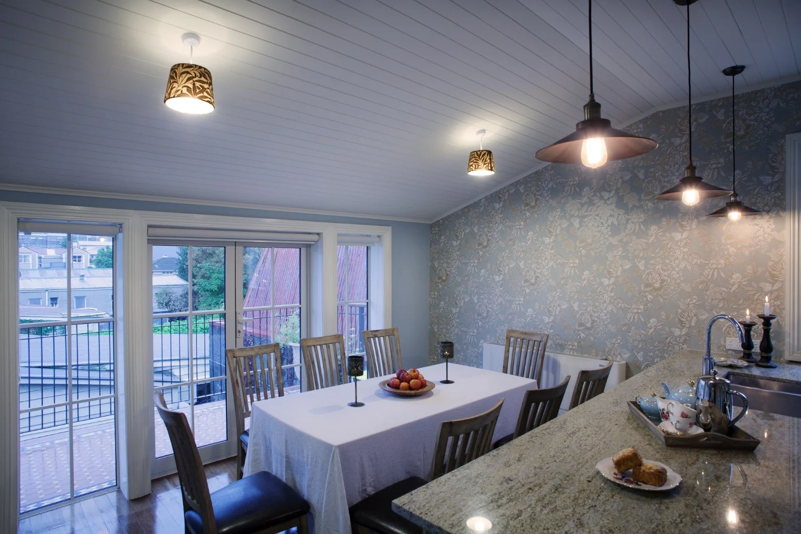 B&B-Promo180406_726 (Large).jpg
