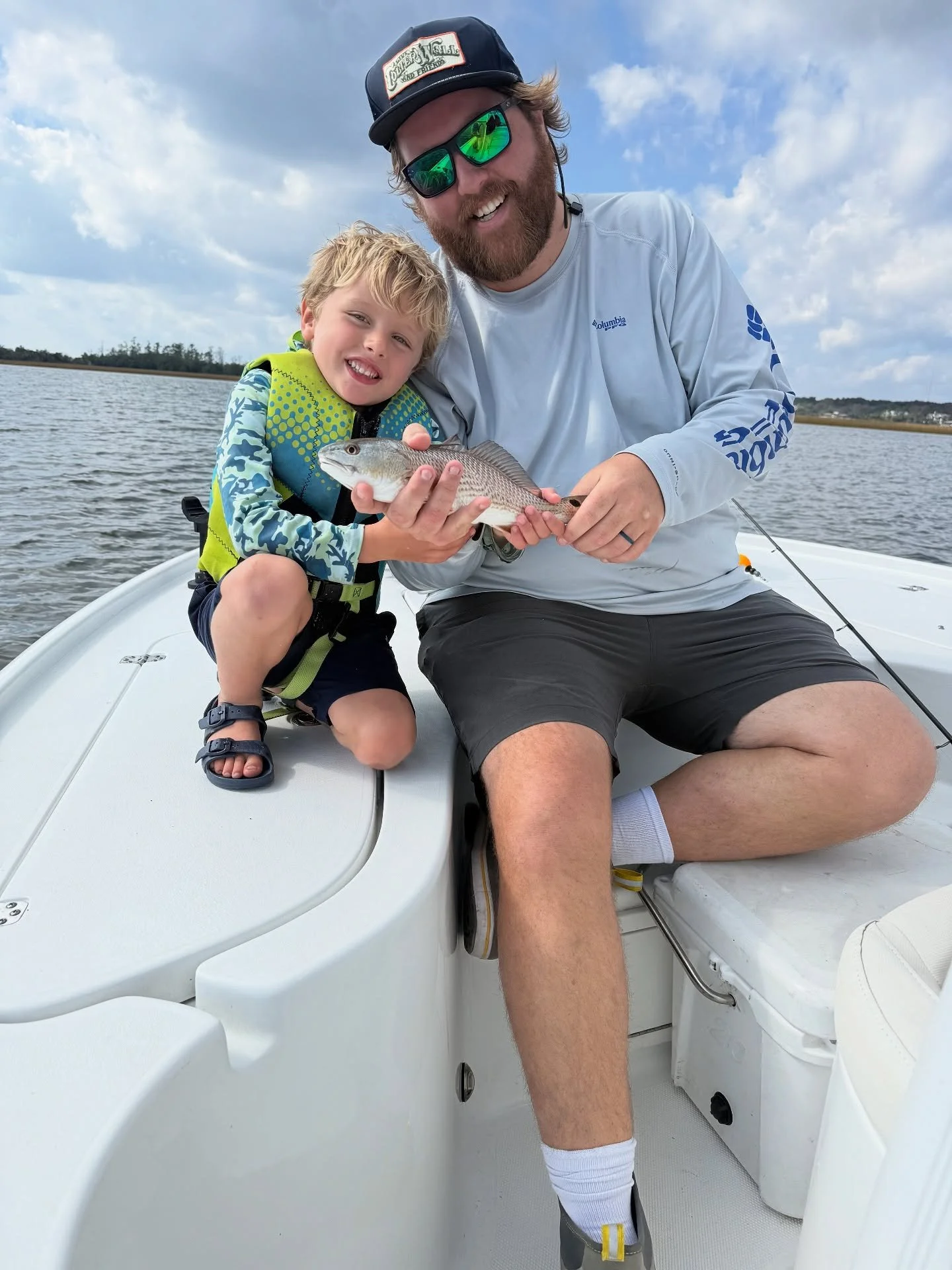 There&rsquo;s just something about Charleston sunrises, bent rods, and good company on the water 🌅🎣
From trout to redfish, every day out here tells a new story &mdash; and this crew made it one to remember.

📍Charleston, South Carolina
🚤 Book you