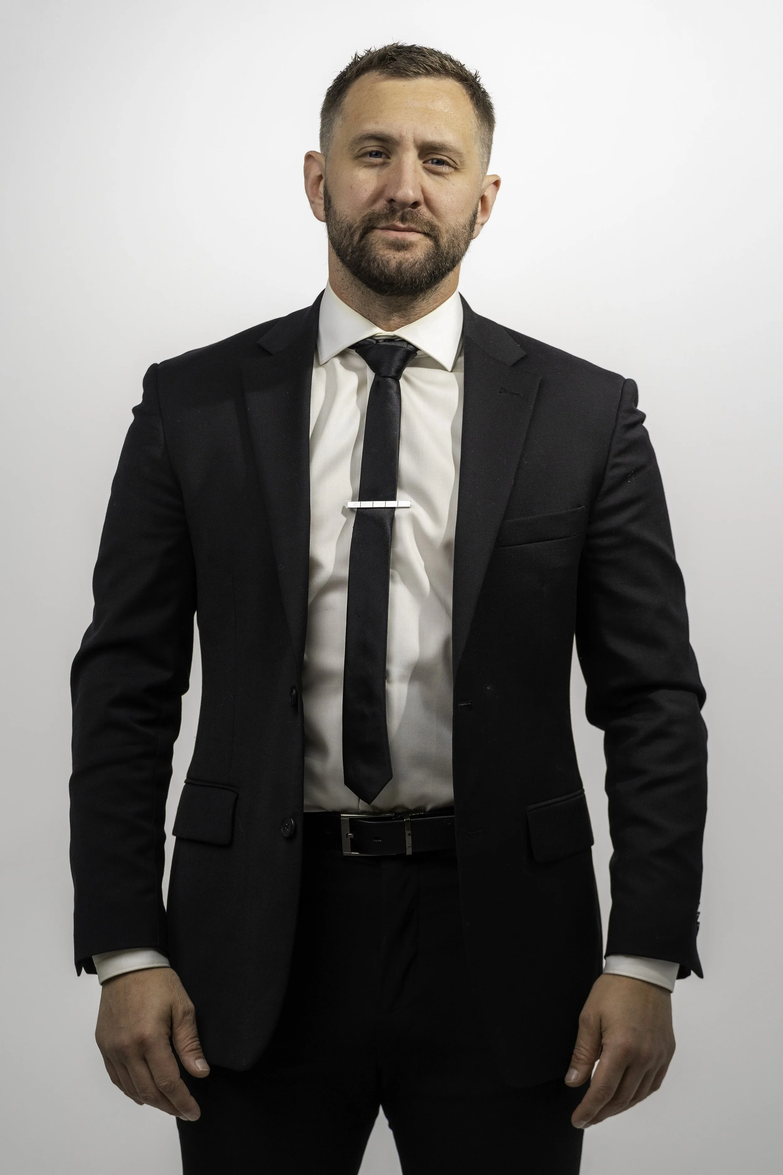 Andrew Perrie is a TV personality featured on A&E’s Lakefront Luxury and one of Canada’s most respected real estate agents and brokers.