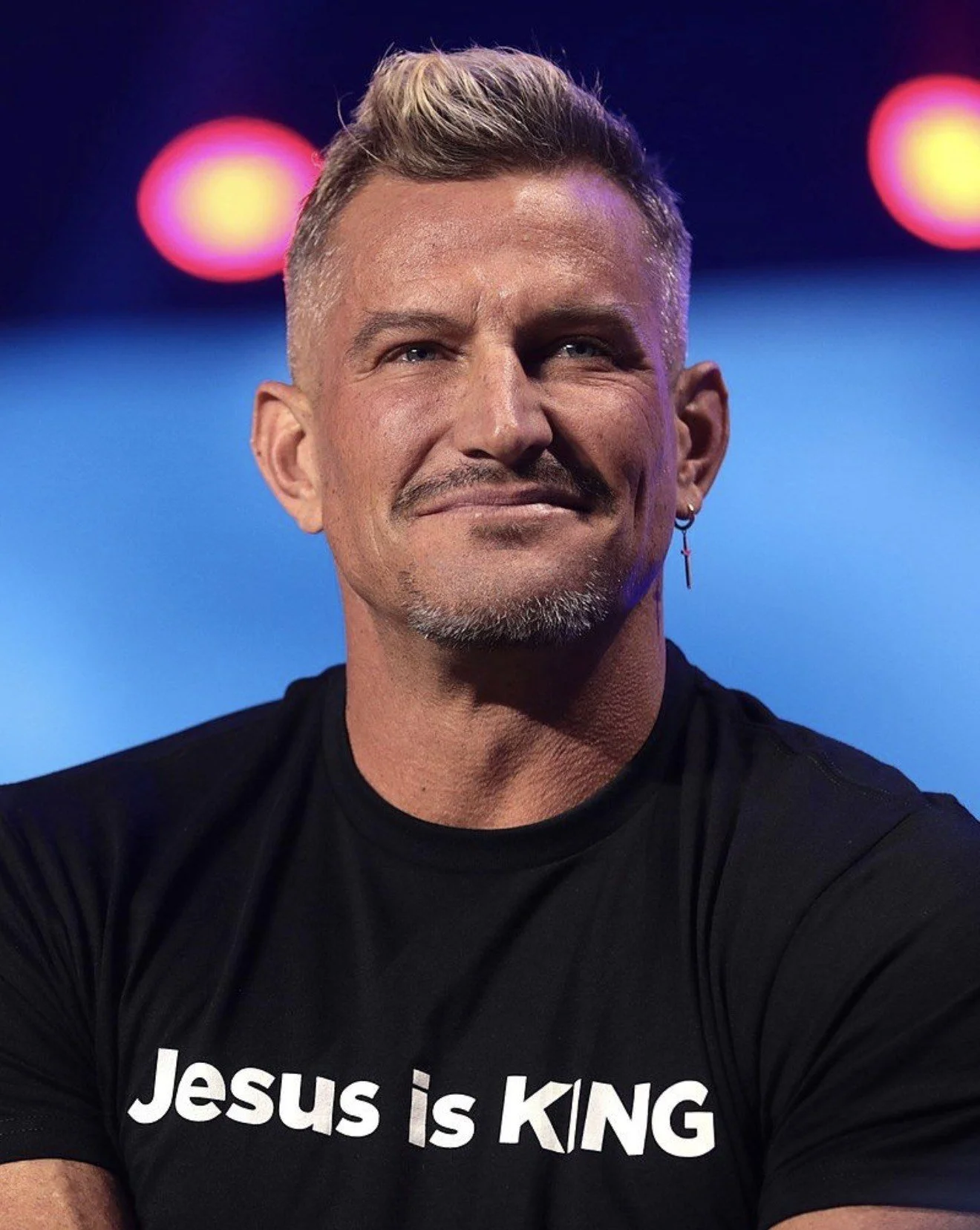 Steve Weatherford is a former NFL athlete who played 10 seasons in the league and won a Super Bowl with the New York Giants in 2012.