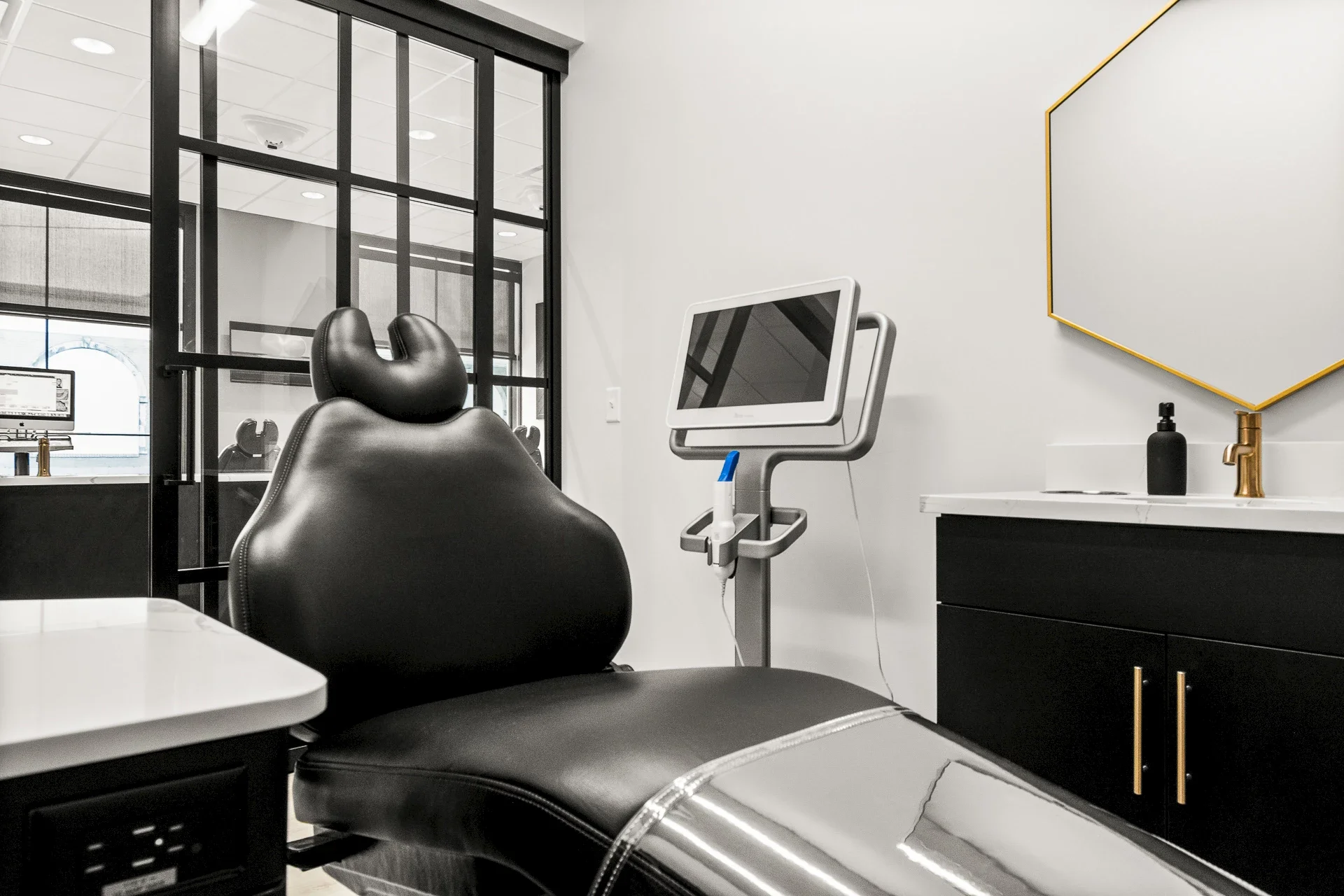 5115_hardingpike_suite102_22_web (1).webp