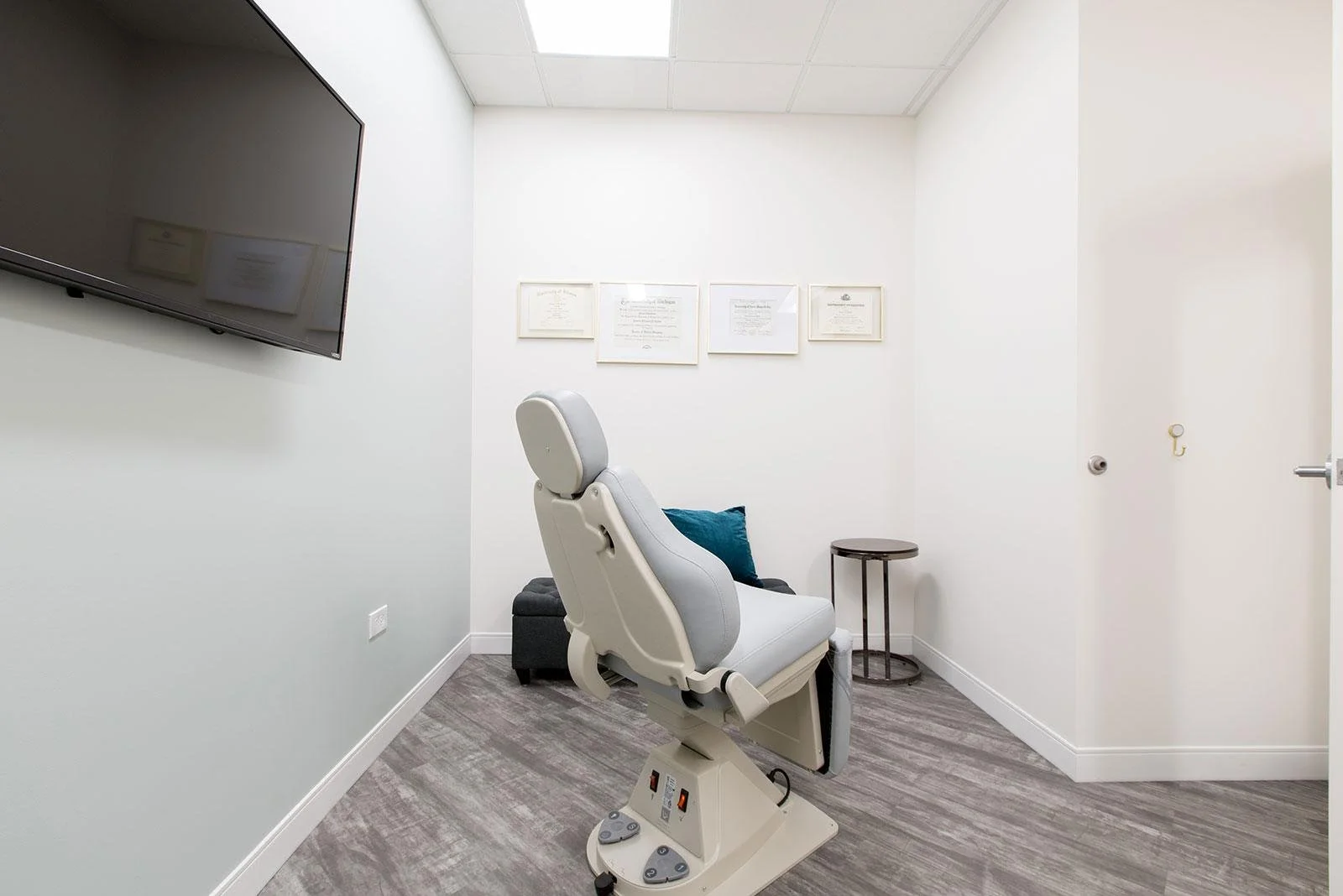 2018-04-26-dr-carrie-thangmani-cht-orthodontics---hinsdale-il-04.jpg
