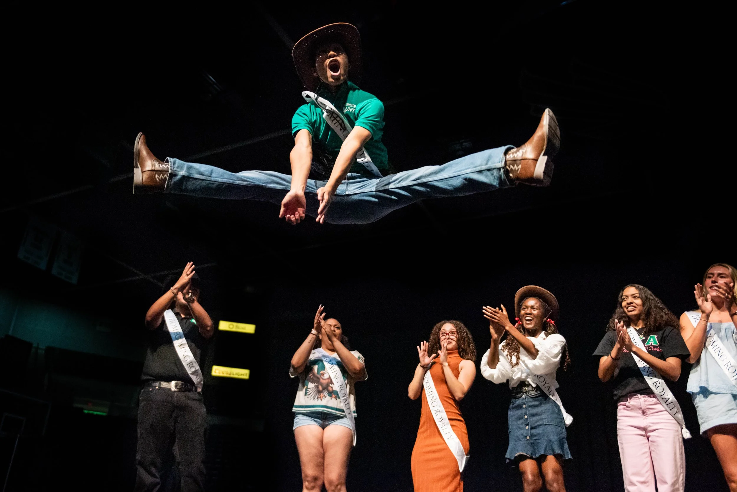 25_0492_Yell Like Hell_0357mg.jpg